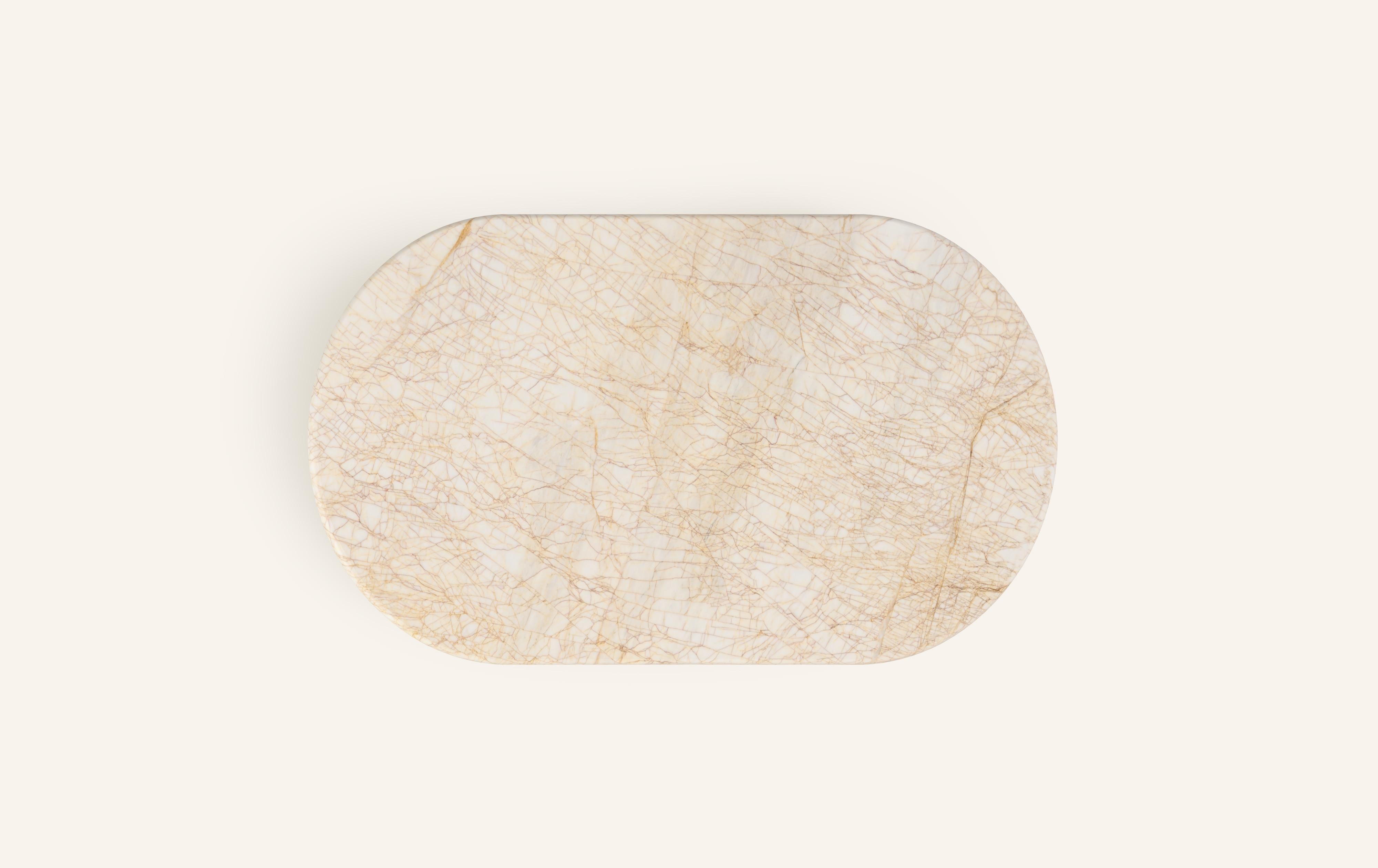 Américain FORM (LA) Table basse ovale Fluta 48L x 30W x 14H marbre araignée doré en vente