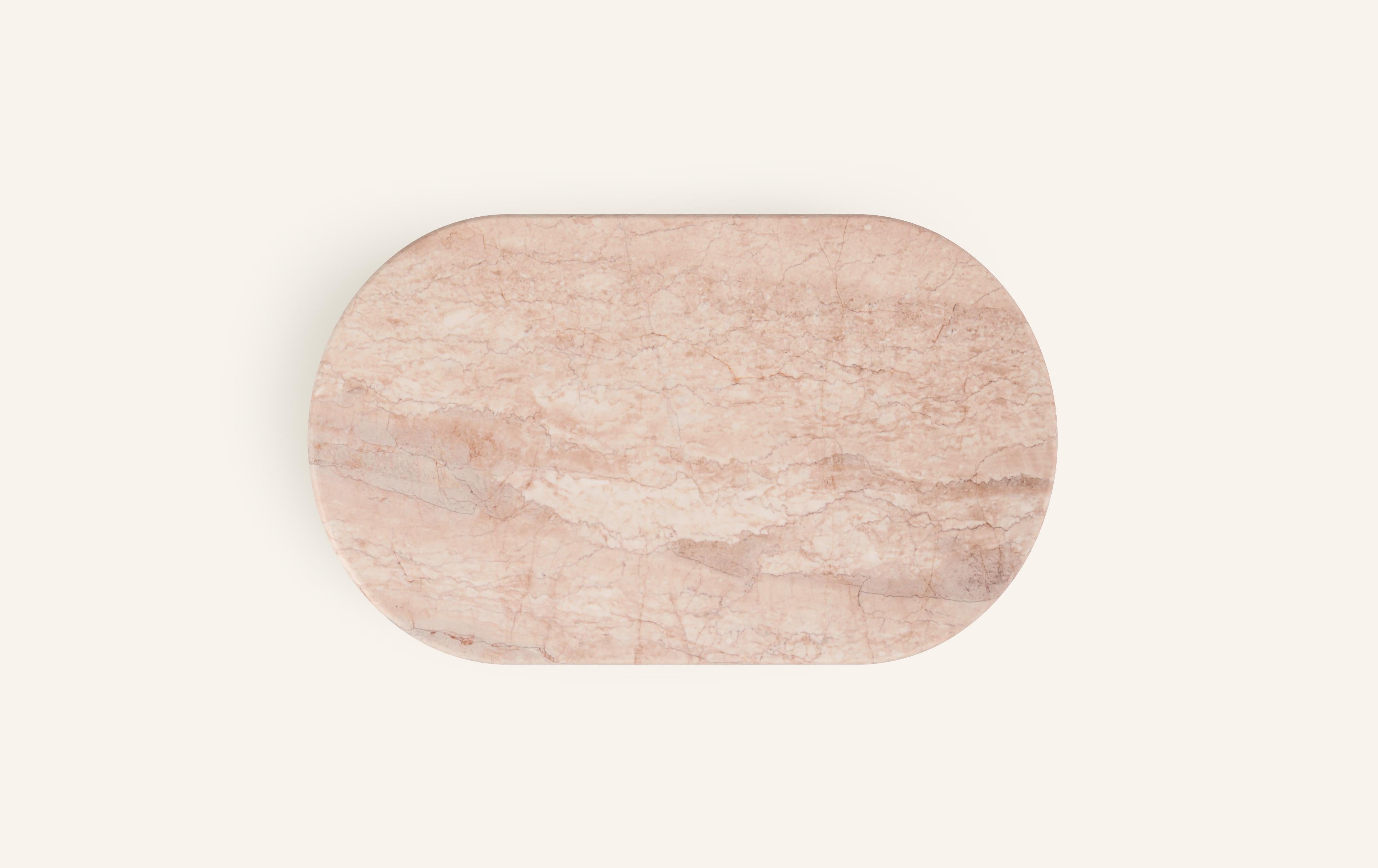 Américain FORM (LA) Table basse ovale Fluta 48L x 30W x 14H marbre Rosa Crema en vente