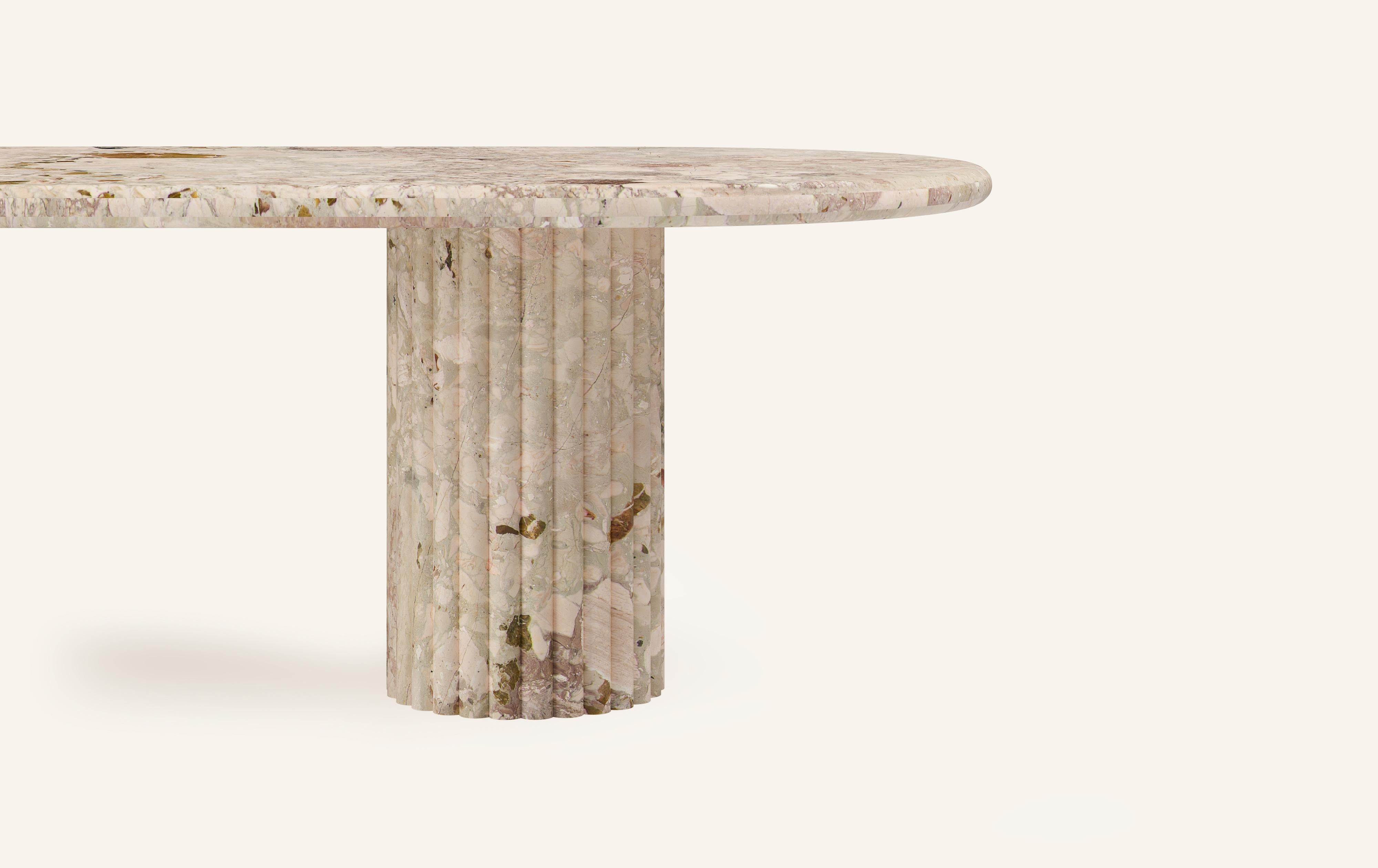 Américain FORM (LA) table de salle à manger ovale Fluta 108 L x 48 L x 30 H marbre Breccia Rosa en vente