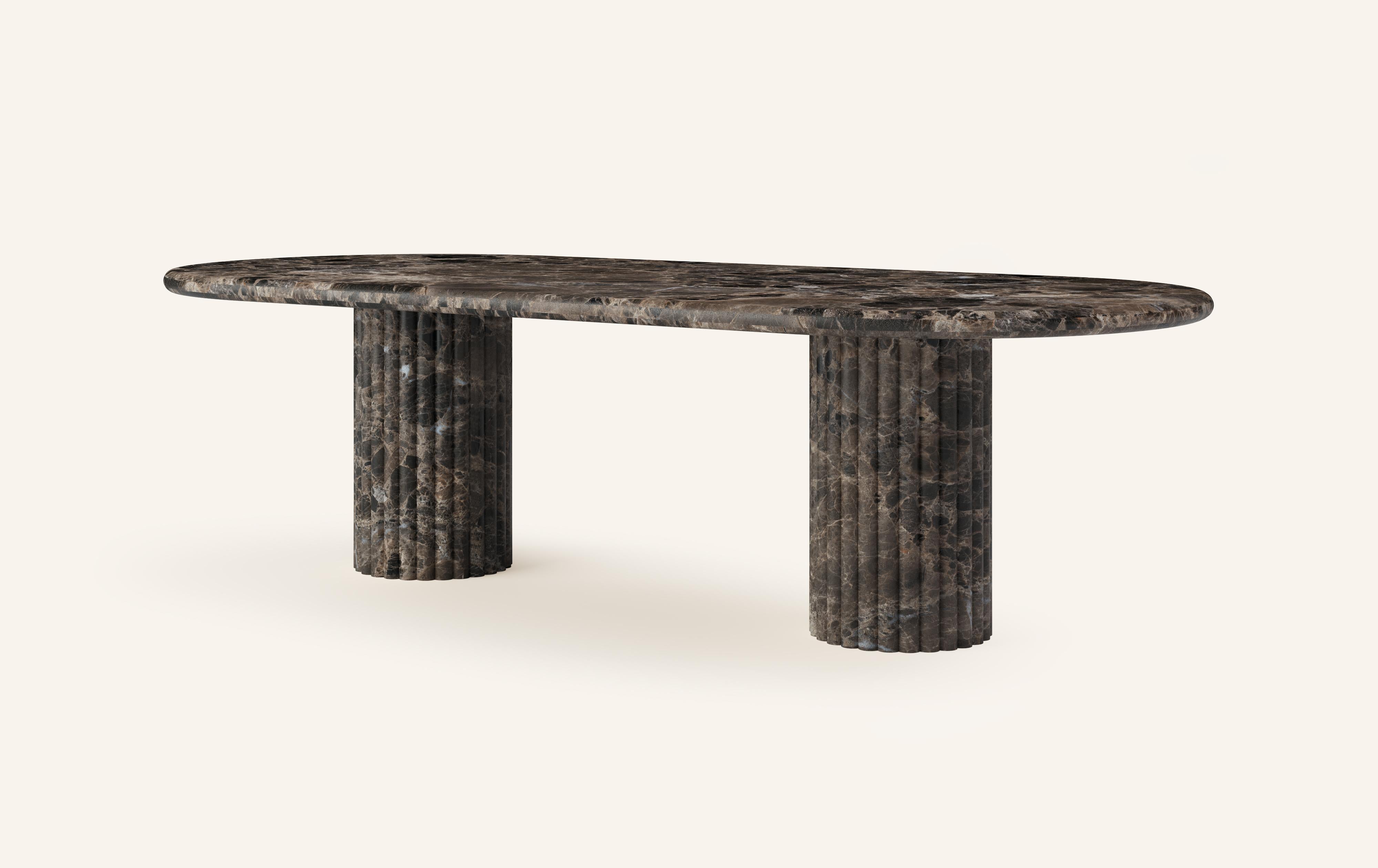 Organique FORM (LA) Table de salle à manger ovale Fluta 118 L x 48 L x 30 H Marbre Emperador foncé en vente
