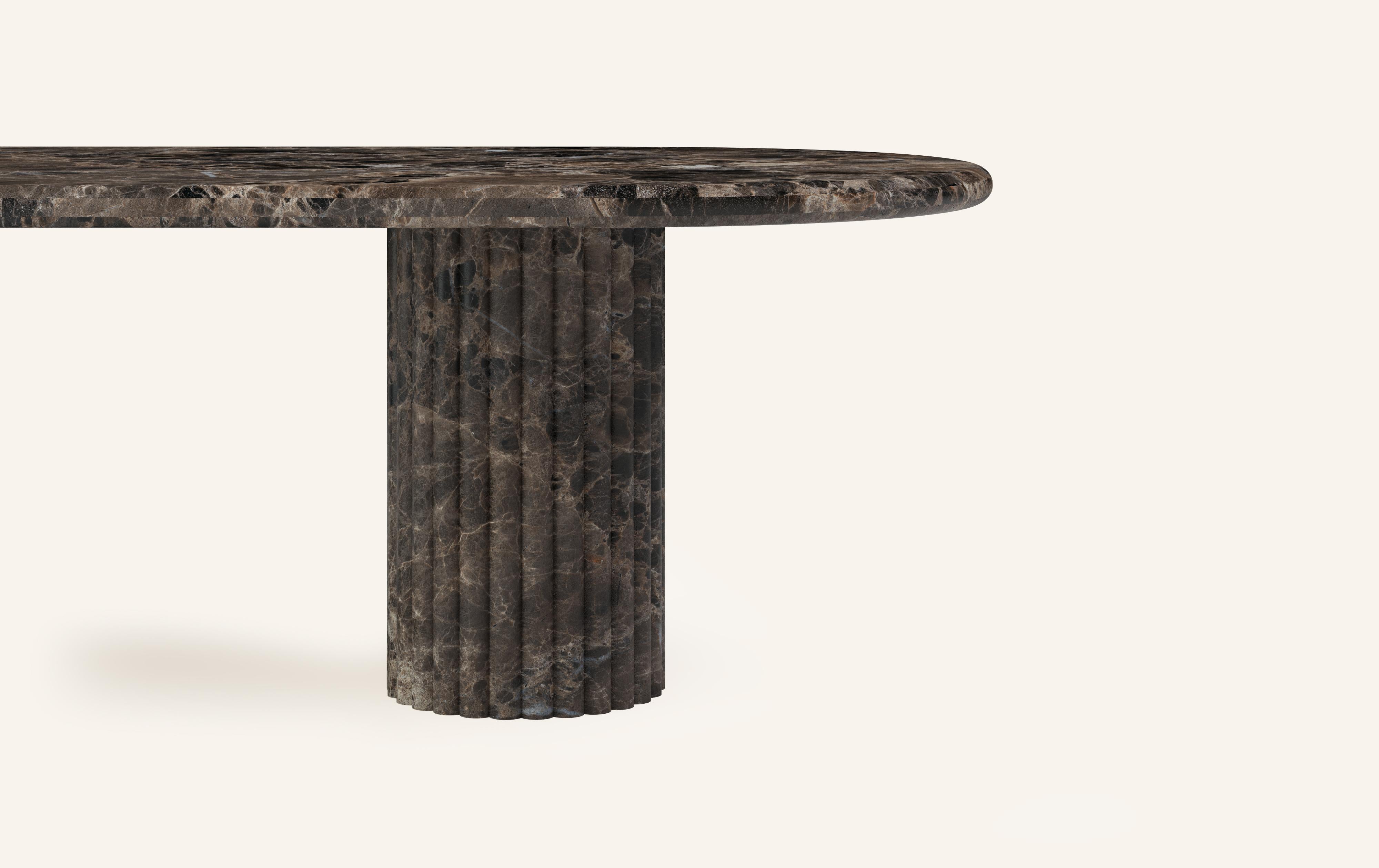 Américain FORM (LA) Table de salle à manger ovale Fluta 118 L x 48 L x 30 H Marbre Emperador foncé en vente