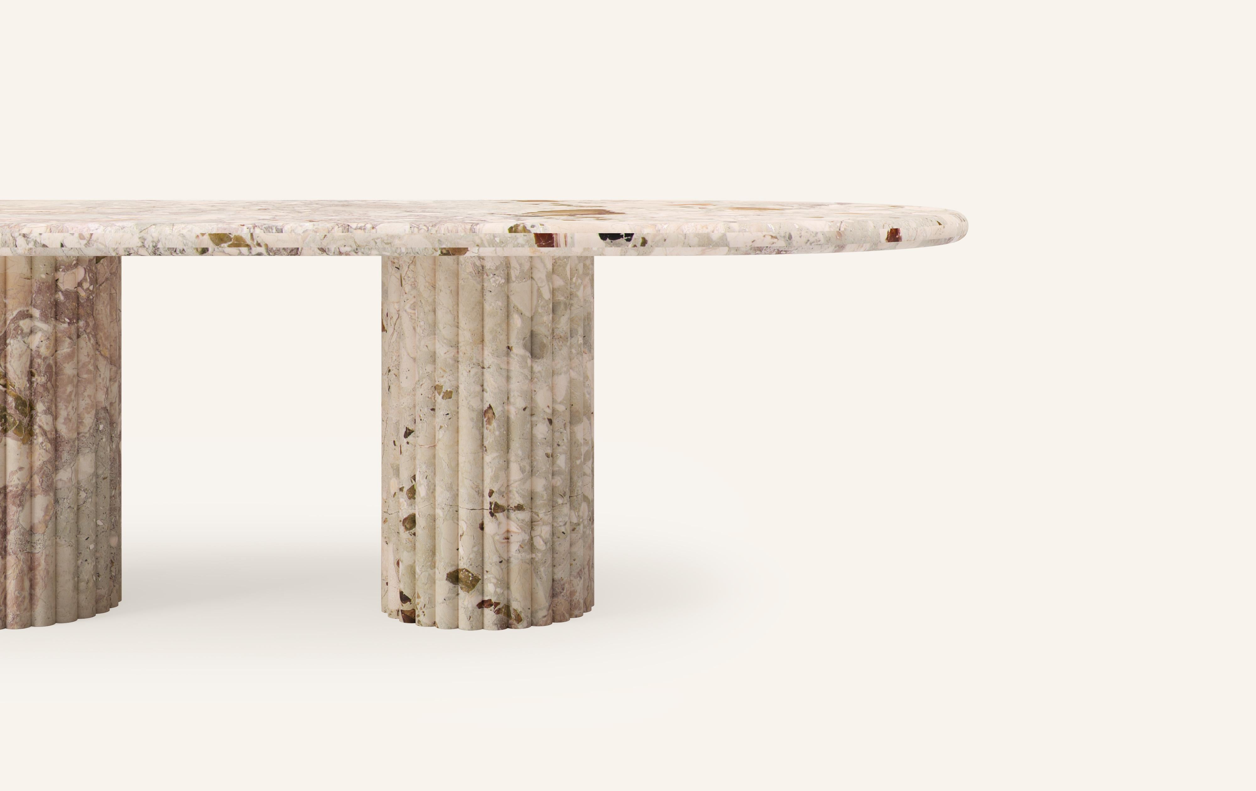 Américain FORM(LA) table de salle à manger ovale Fluta 144 L x 48 W x 30 H marbre Breccia Rosa en vente