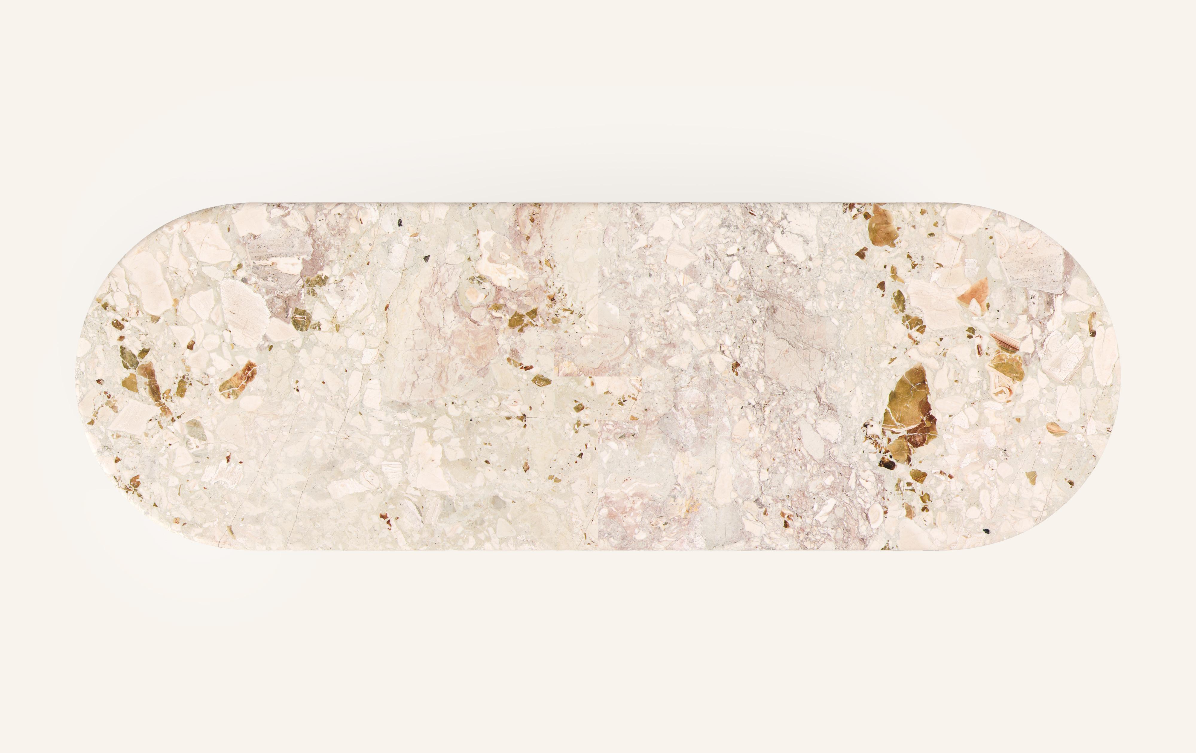 FORM(LA) table de salle à manger ovale Fluta 144 L x 48 W x 30 H marbre Breccia Rosa Neuf - En vente à Los Angeles, CA