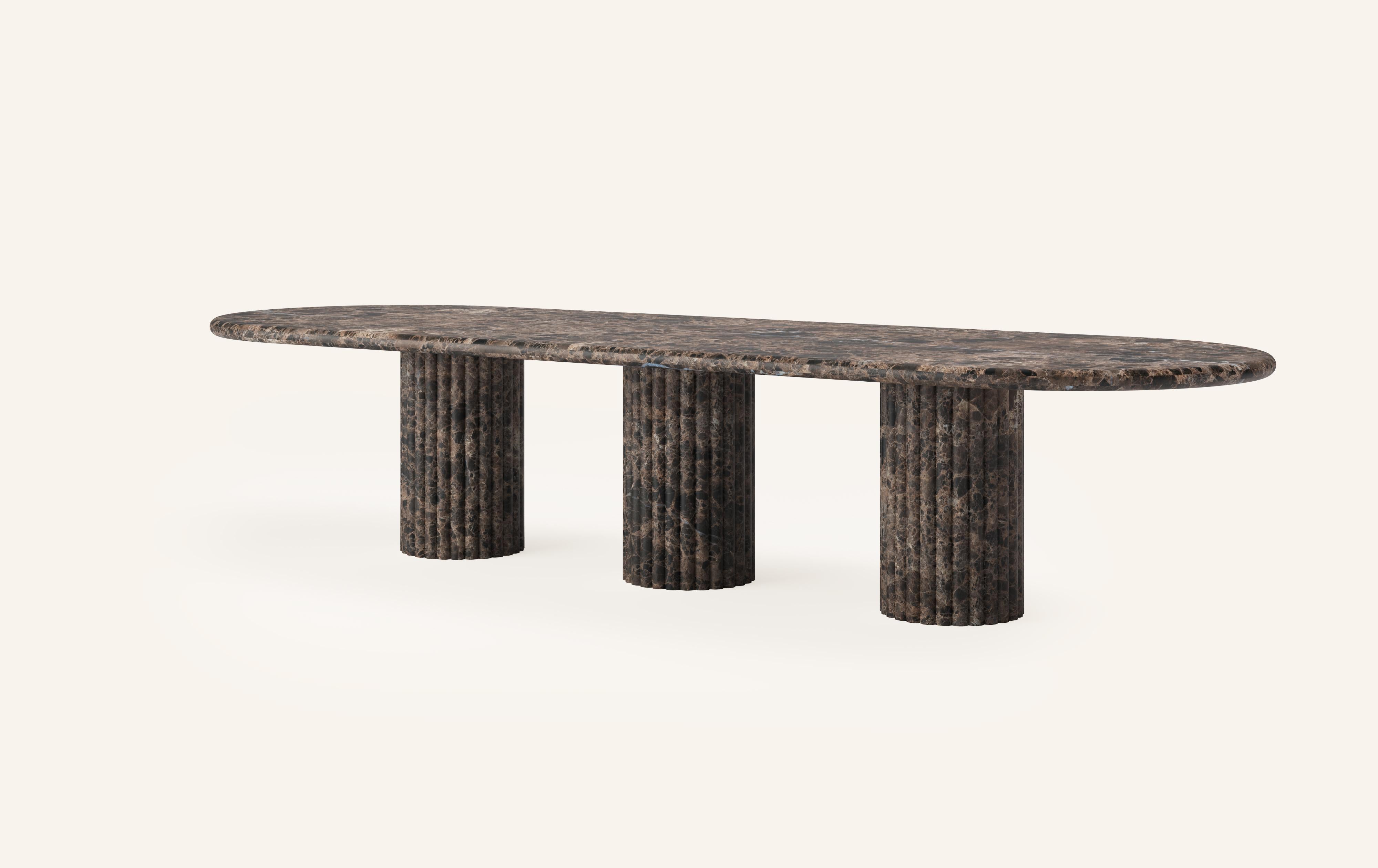 Organique FORM (LA) Table de salle à manger ovale Fluta 144 L x 48 W x 30 H Marbre Emperador foncé en vente