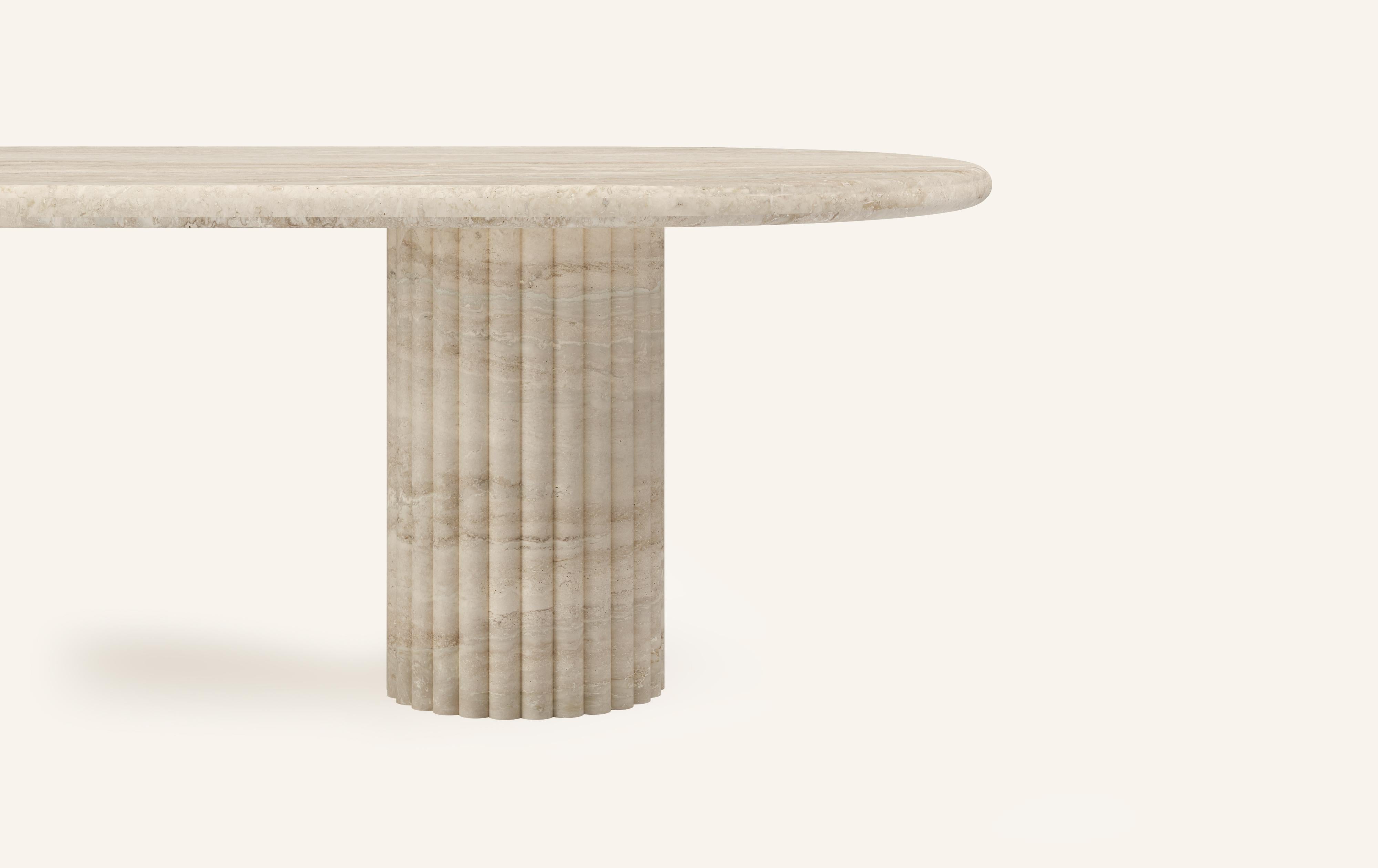 Américain FORM (LA) Table de salle à manger ovale Fluta 84L x 42W x 30H Travertino Navona VC en vente