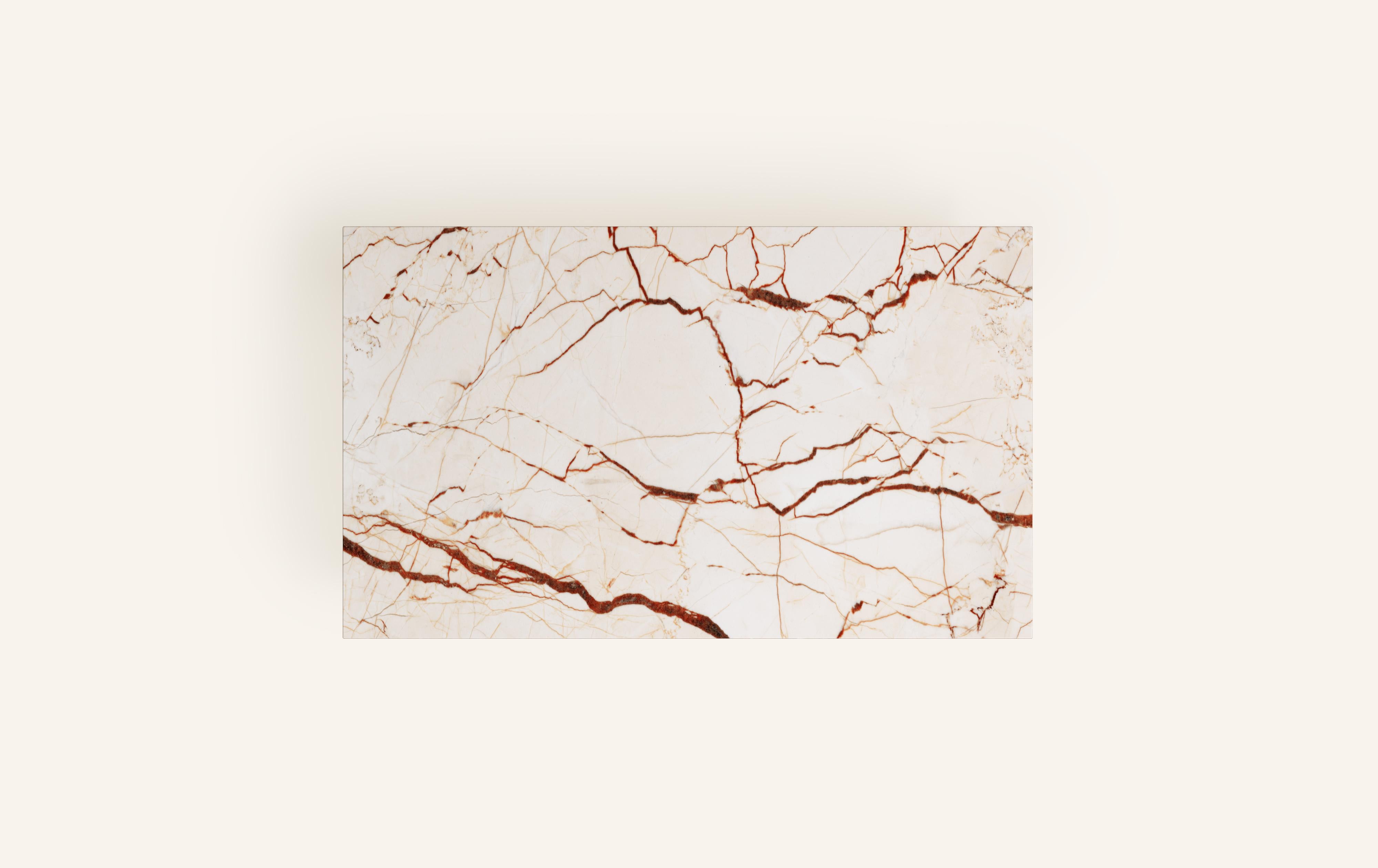 Américain FORM(LA) Grinza table basse rectangulaire 60 po. (L) x 36 po. (L) x 16 po. (H) Sofita marbre beige en vente