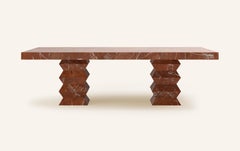 FORM (LA) Grinza Rechteckiger Esstisch 108"L x 48"W x 32"H Rojo Alicante Marmor