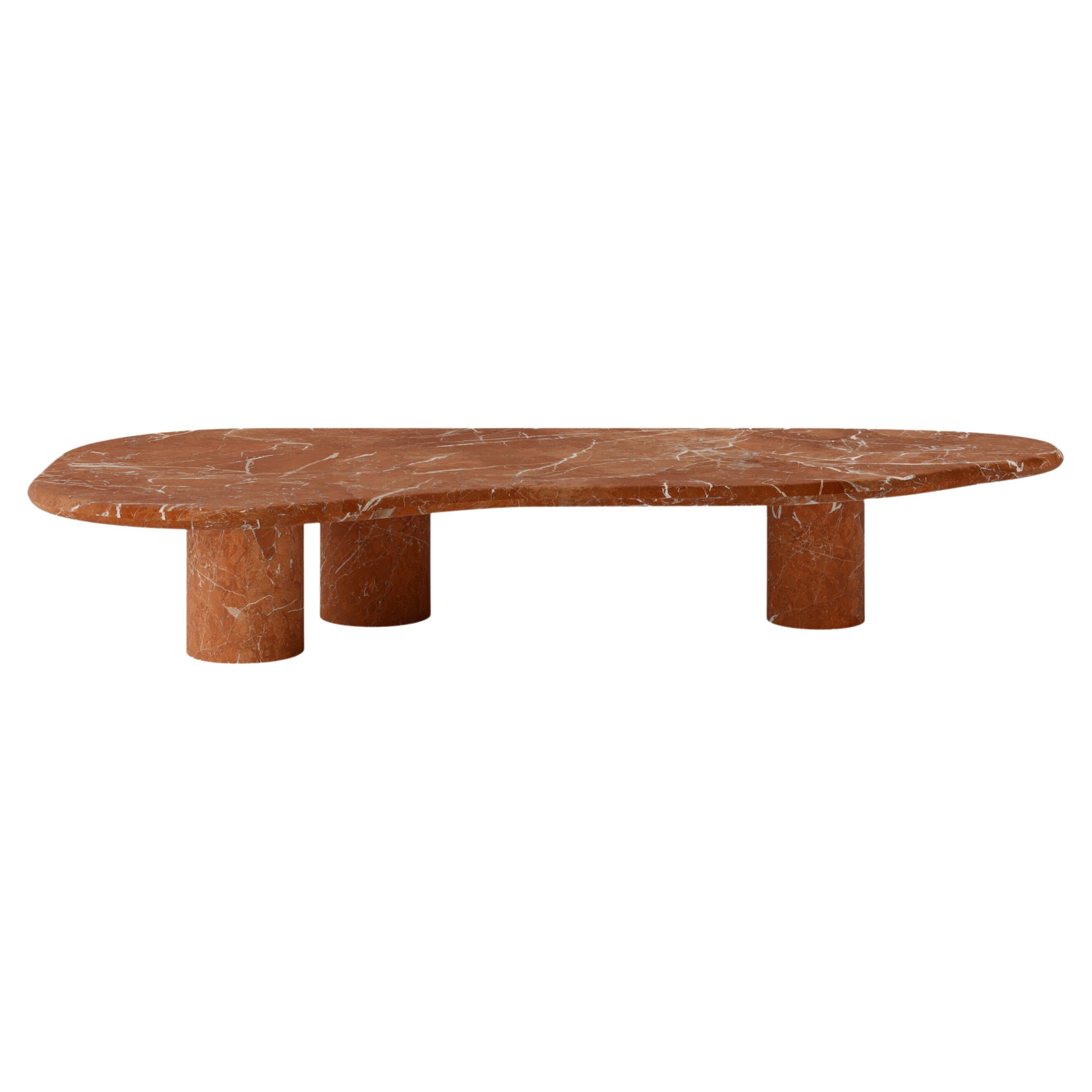 FORM(LA) Lago Freiform Couchtisch 72L x 36B x 12H Rojo Alicante Marmor