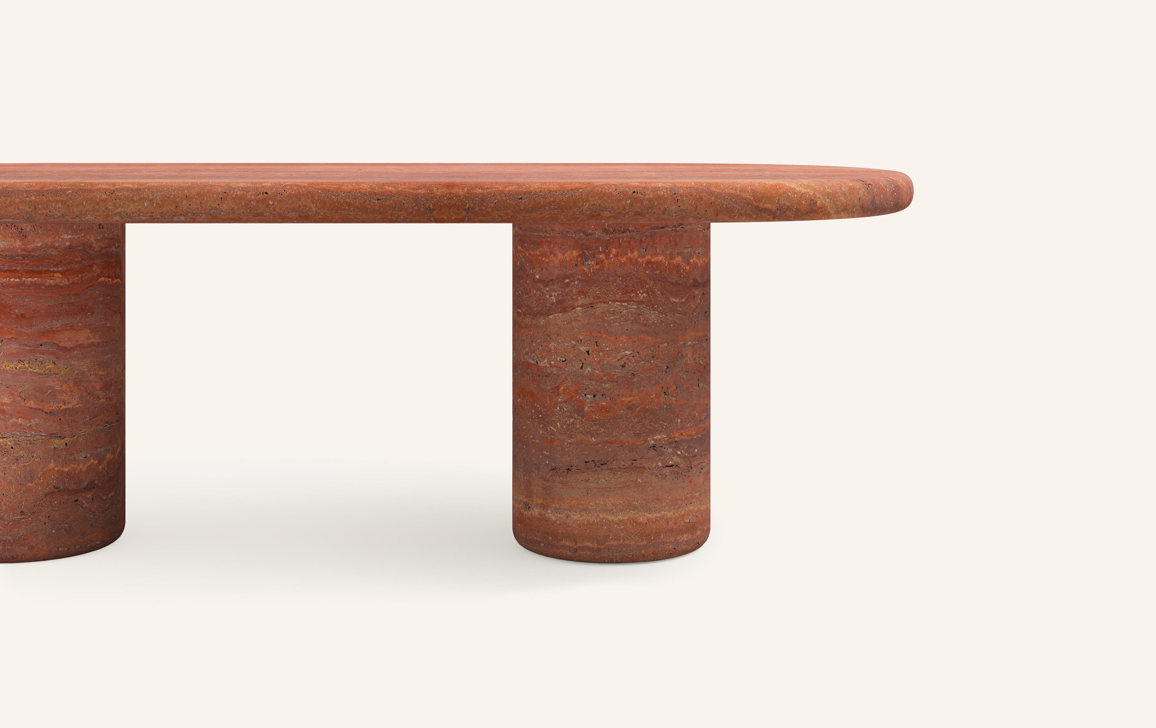 Américain FORM (LA) Table de salle à manger ovale Luna 84L x 42W x 30H Travertino Rosso VC en vente