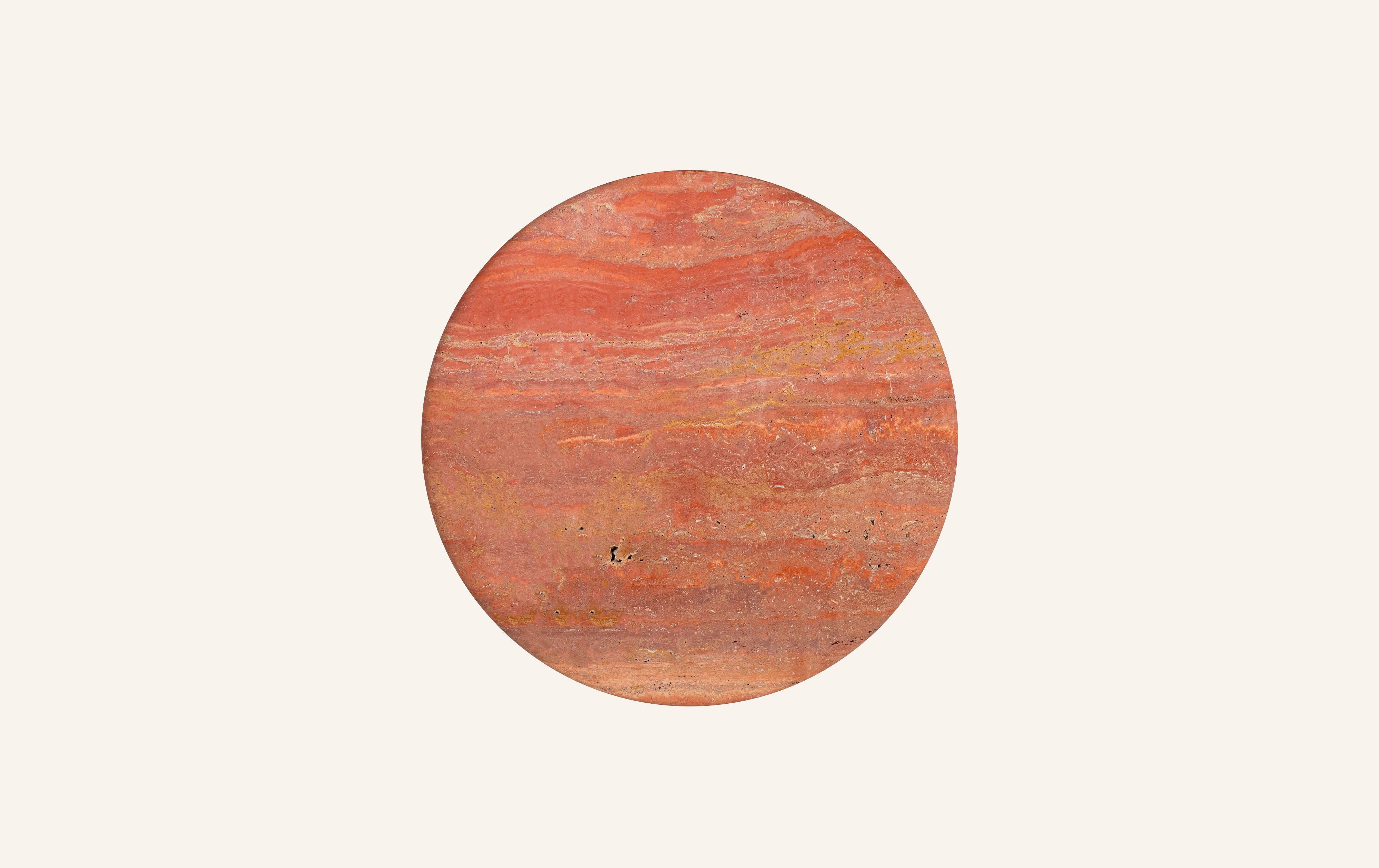Américain FORM(LA) Table basse ronde Luna 36L x 36W x 15H Travertino Rosso VC en vente