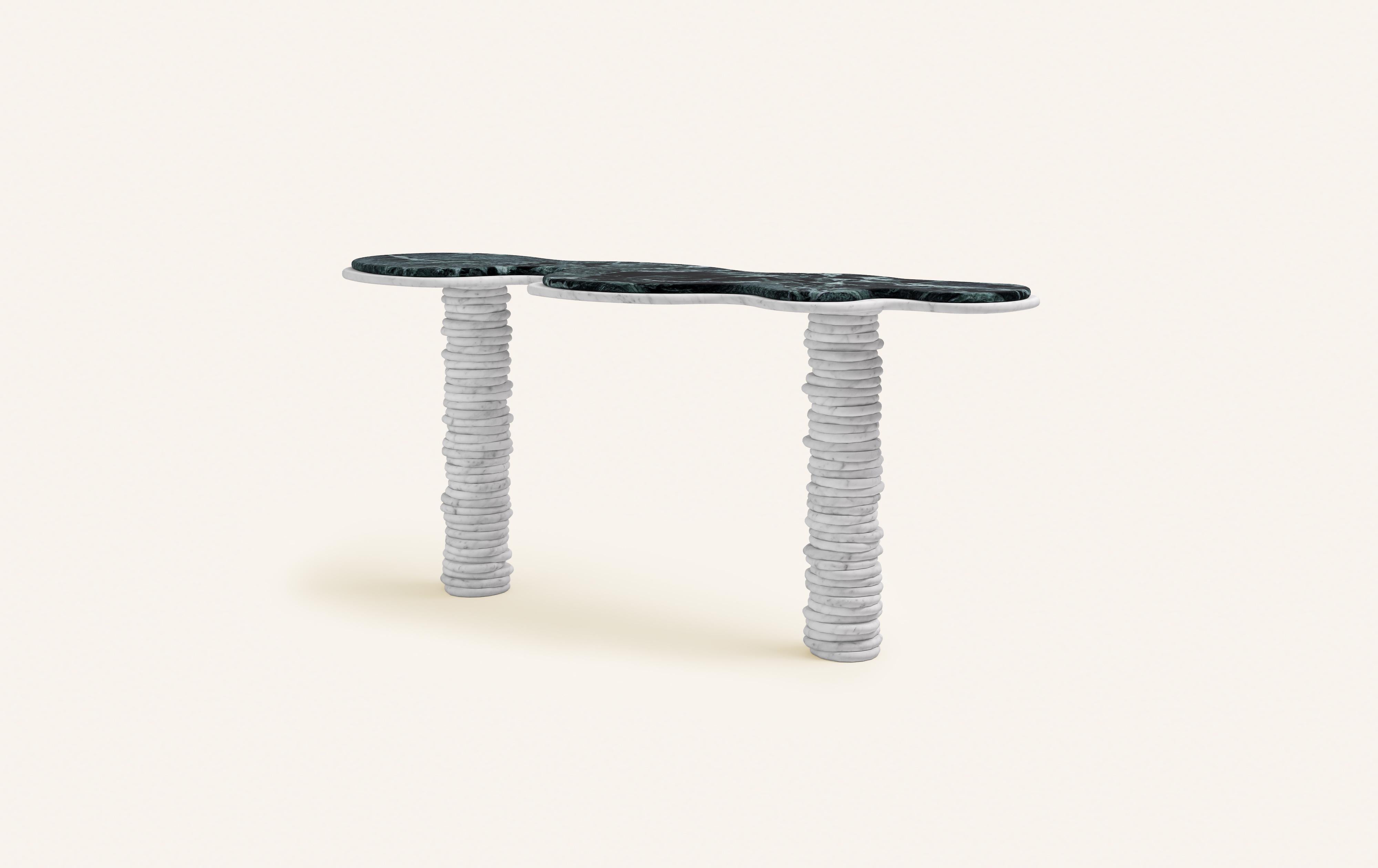 FORM (LA) Onda Konsolentisch 72L x 21W x 29H Verde Alpi & Carrara Marmor (Organische Moderne) im Angebot