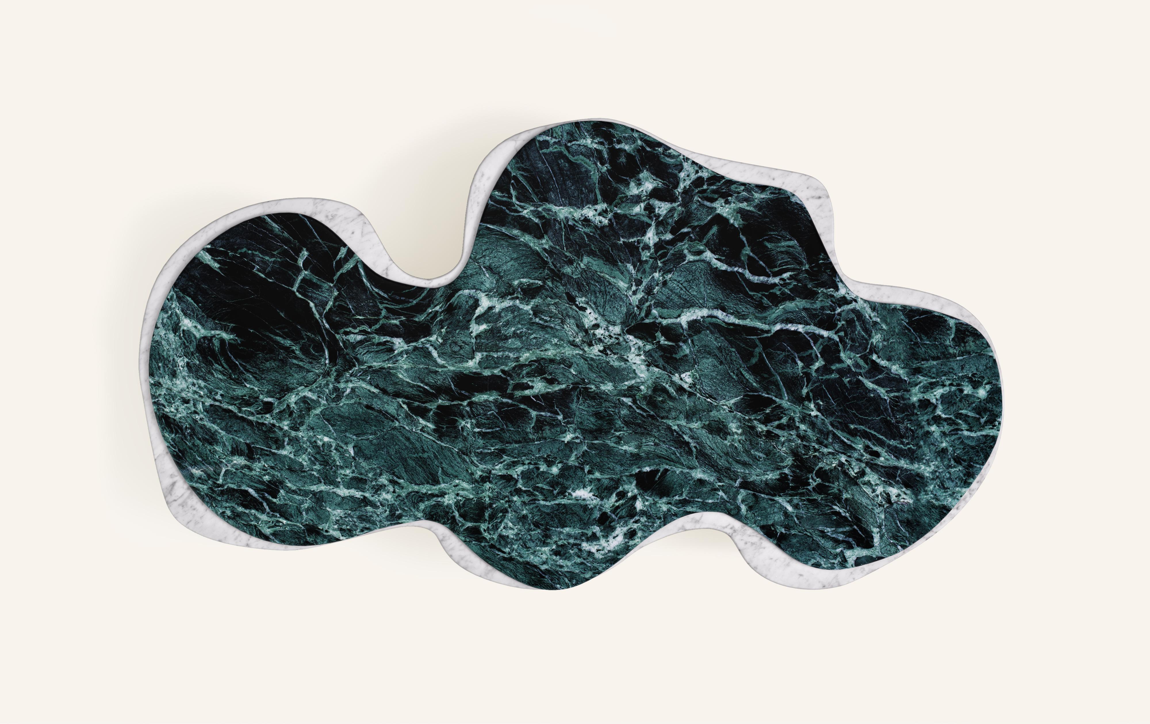 Américain FORM(LA) Onda Table basse Freeform 72L x 39L x 14 Verde Alpi & Bianco Marble en vente