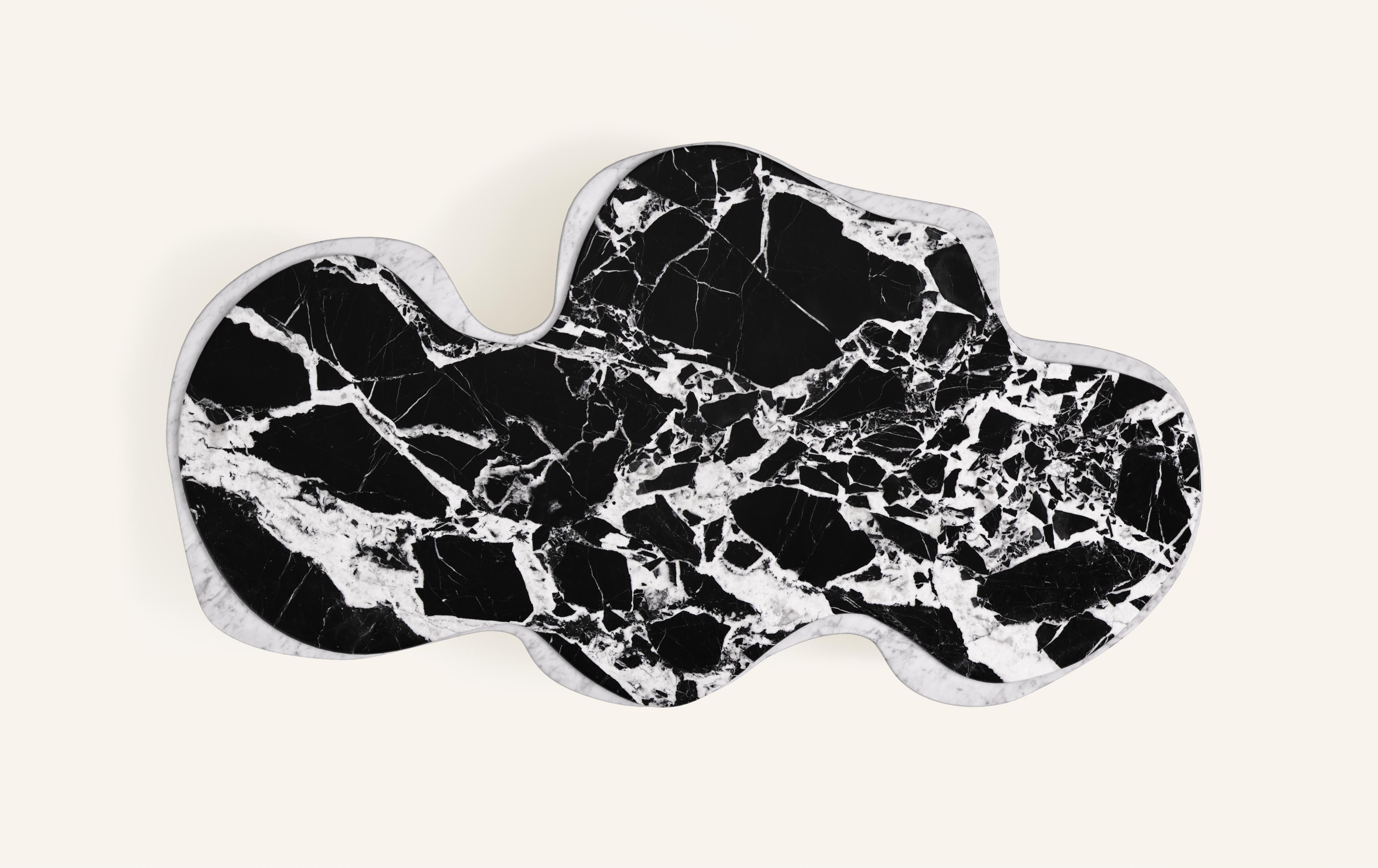 Américain FORM(LA) Onda Table basse Freeform 72L x 39W x 14H Nero & Bianco Marble en vente