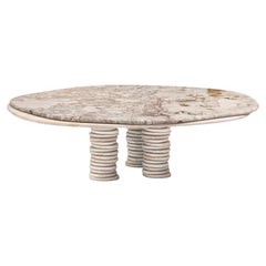FORM(LA) table basse ronde Onda 60 po. (L) x 60 po. (L) x 14 po. (H) marbre Breccia et travertin 