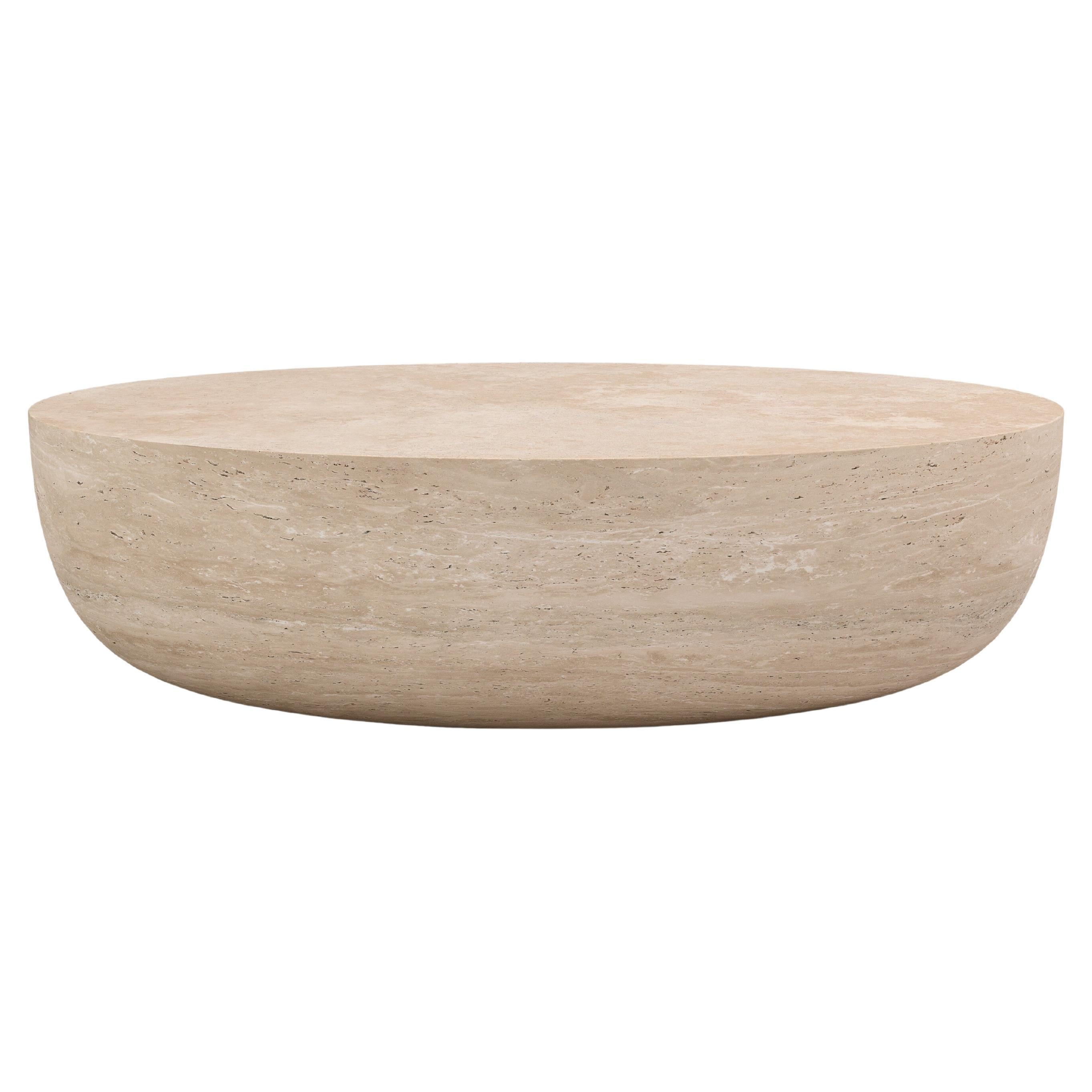 FORM(LA) Sfera table basse ovale 48L x 36W x 16H Travertino Crema VC