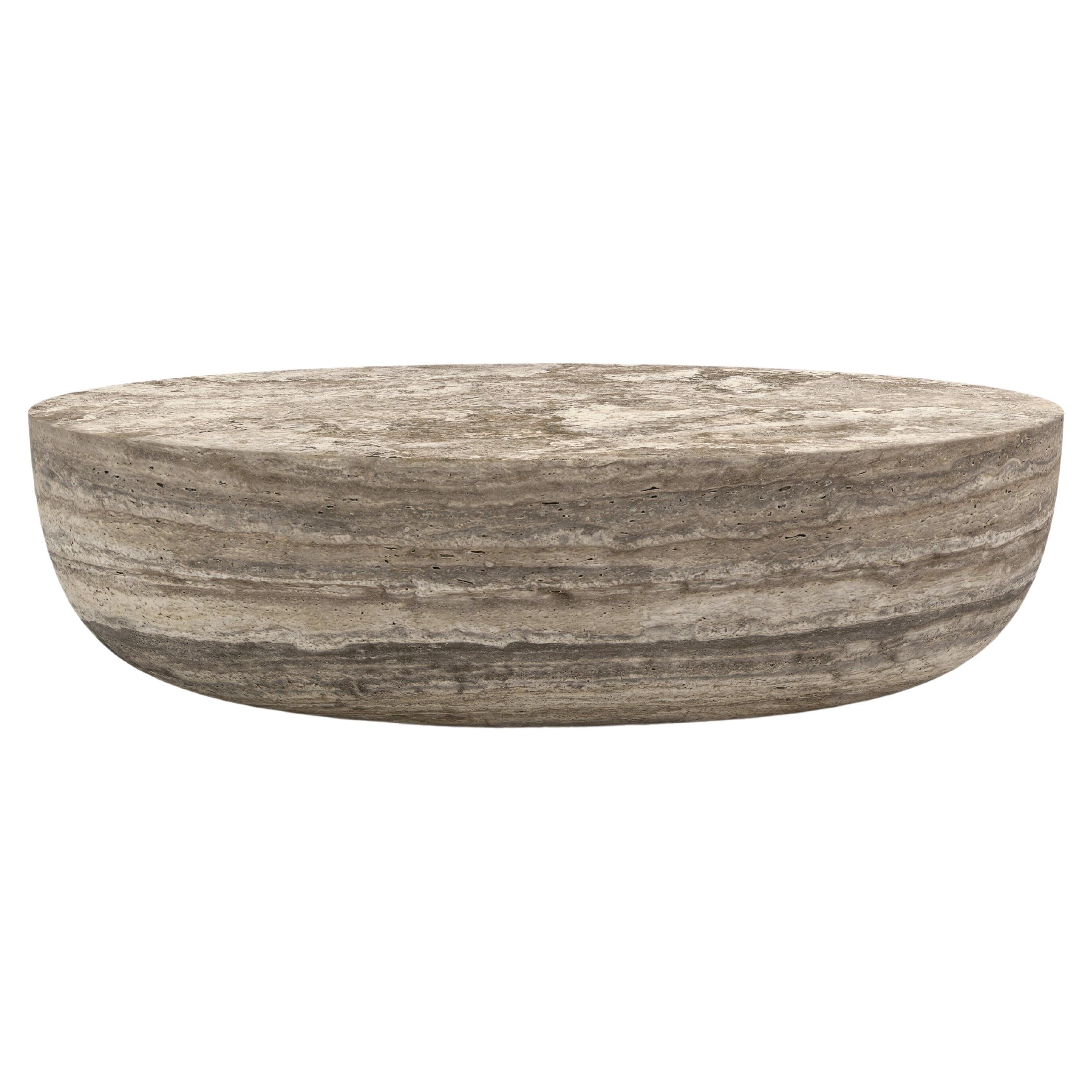 FORM(LA) Sfera table basse ovale 72 L x 48 W x 16 H Travertino Argento VC en vente
