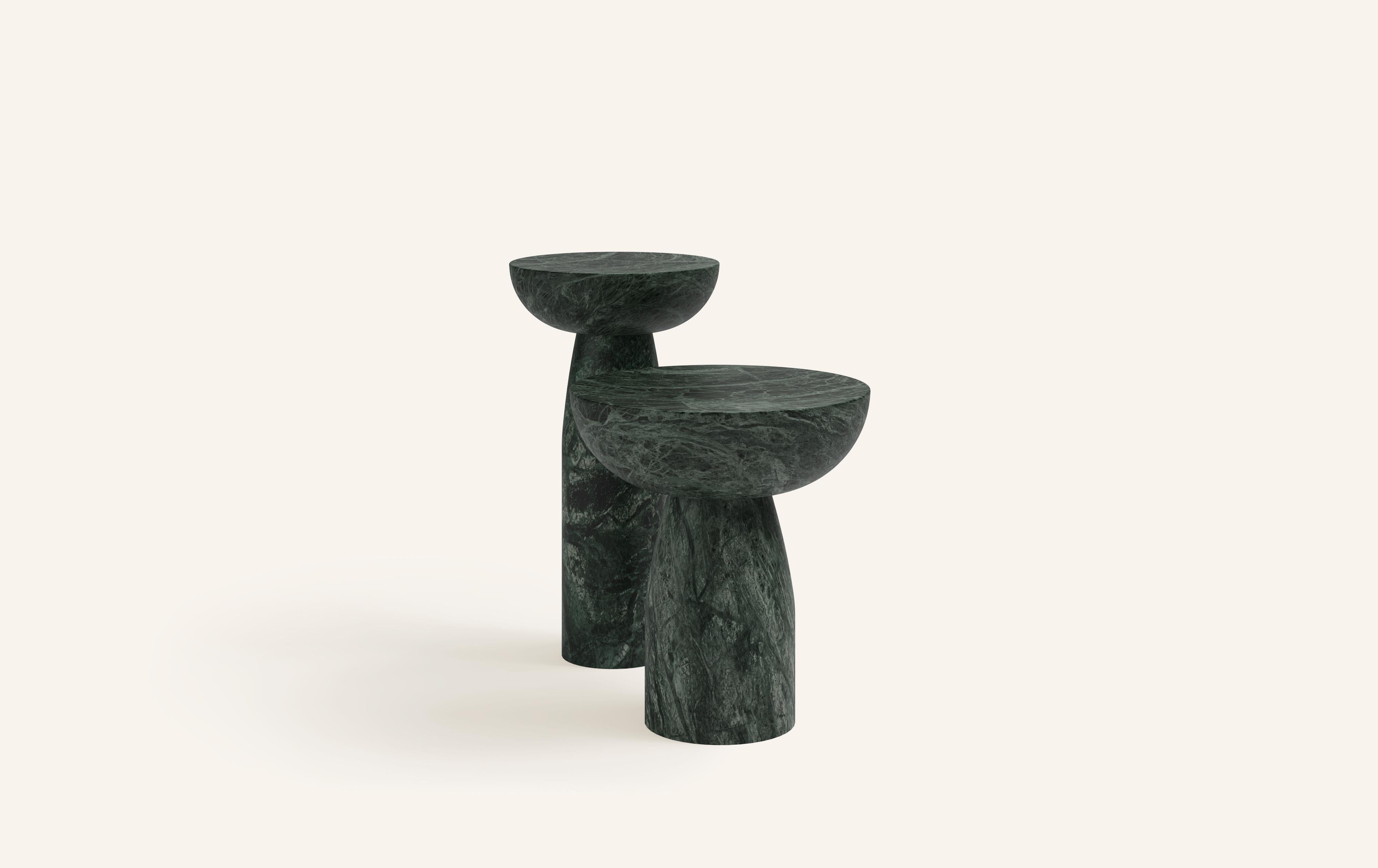 Organique FORM(LA) Sfera table d'appoint ronde 14L x 14W x 26H marbre Verde Guatemala en vente
