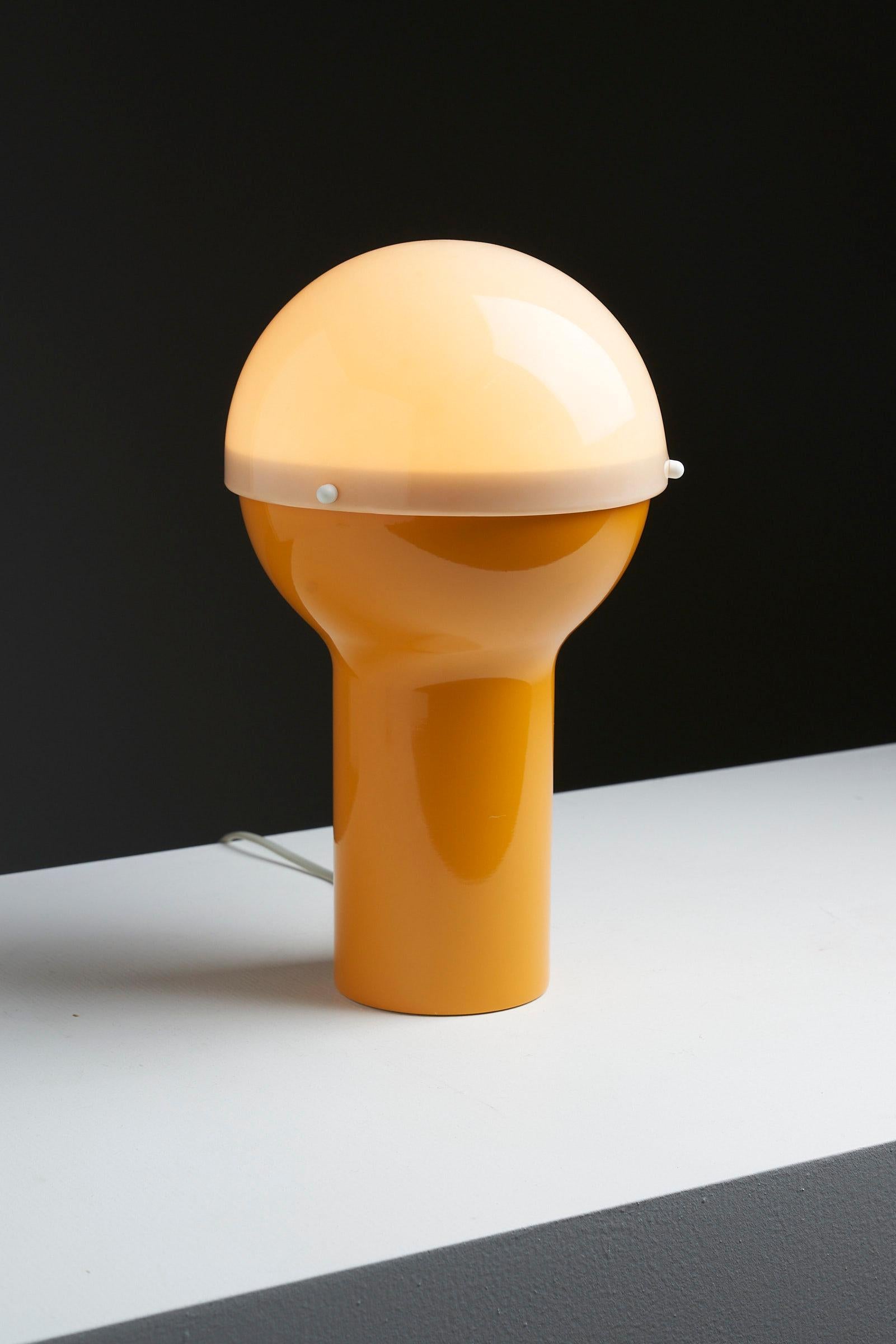 Danois Lampe de table 