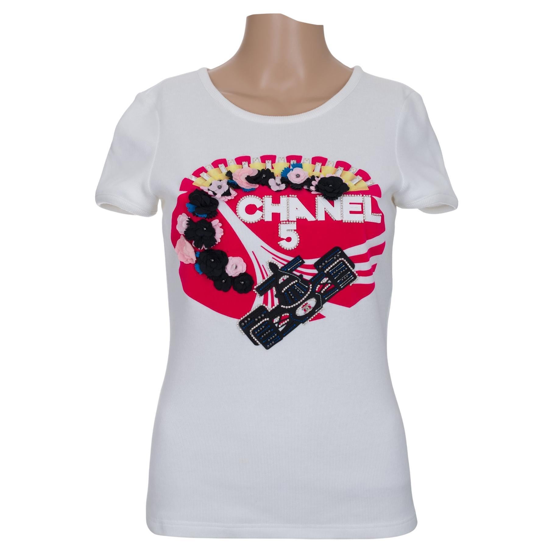 Formula 1 sold out Chanel’s T-shirt  in White cotton with embroidered flowers For Sale