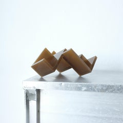 Encofrados 4. Escultura contemporánea de resina de caucho hecha a mano por Manolo Menéndez