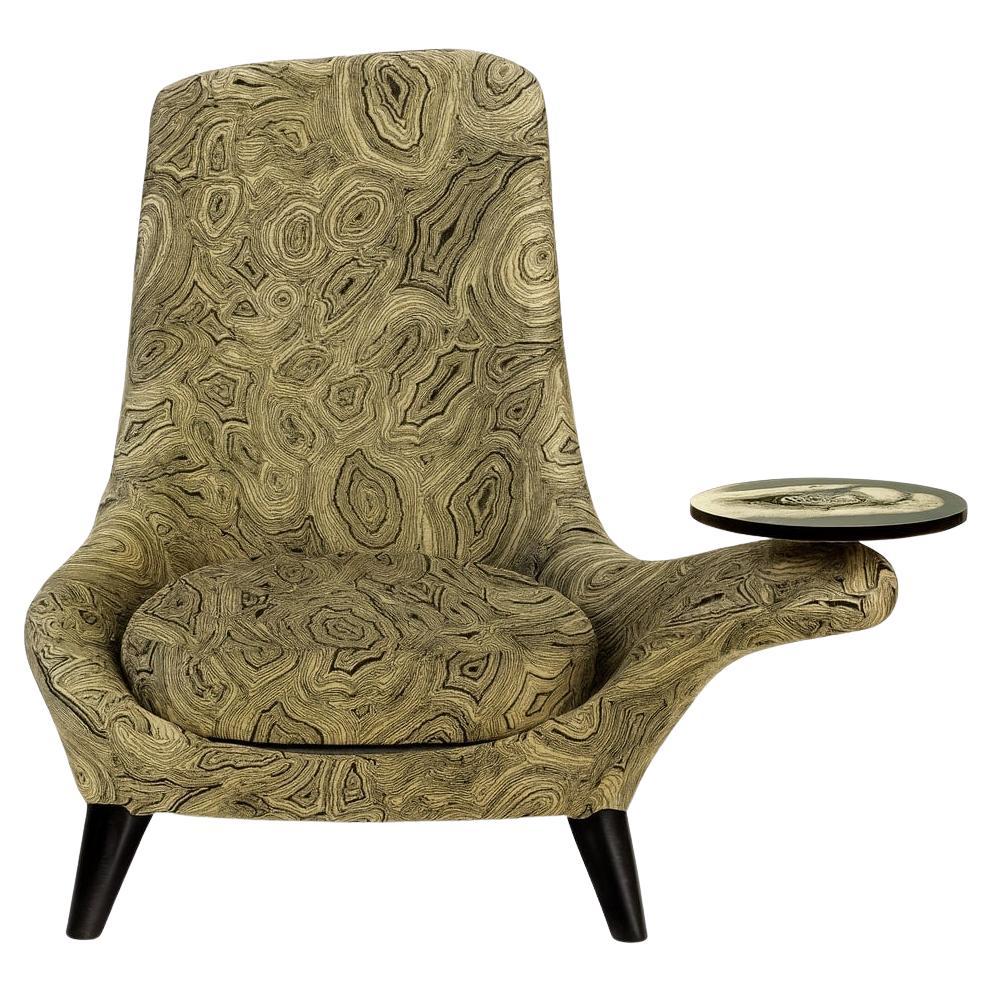 Fornasetti "Baciamano" Custom Armchair - Tapisserie d'ameublement or malachite avec 'Mano Co