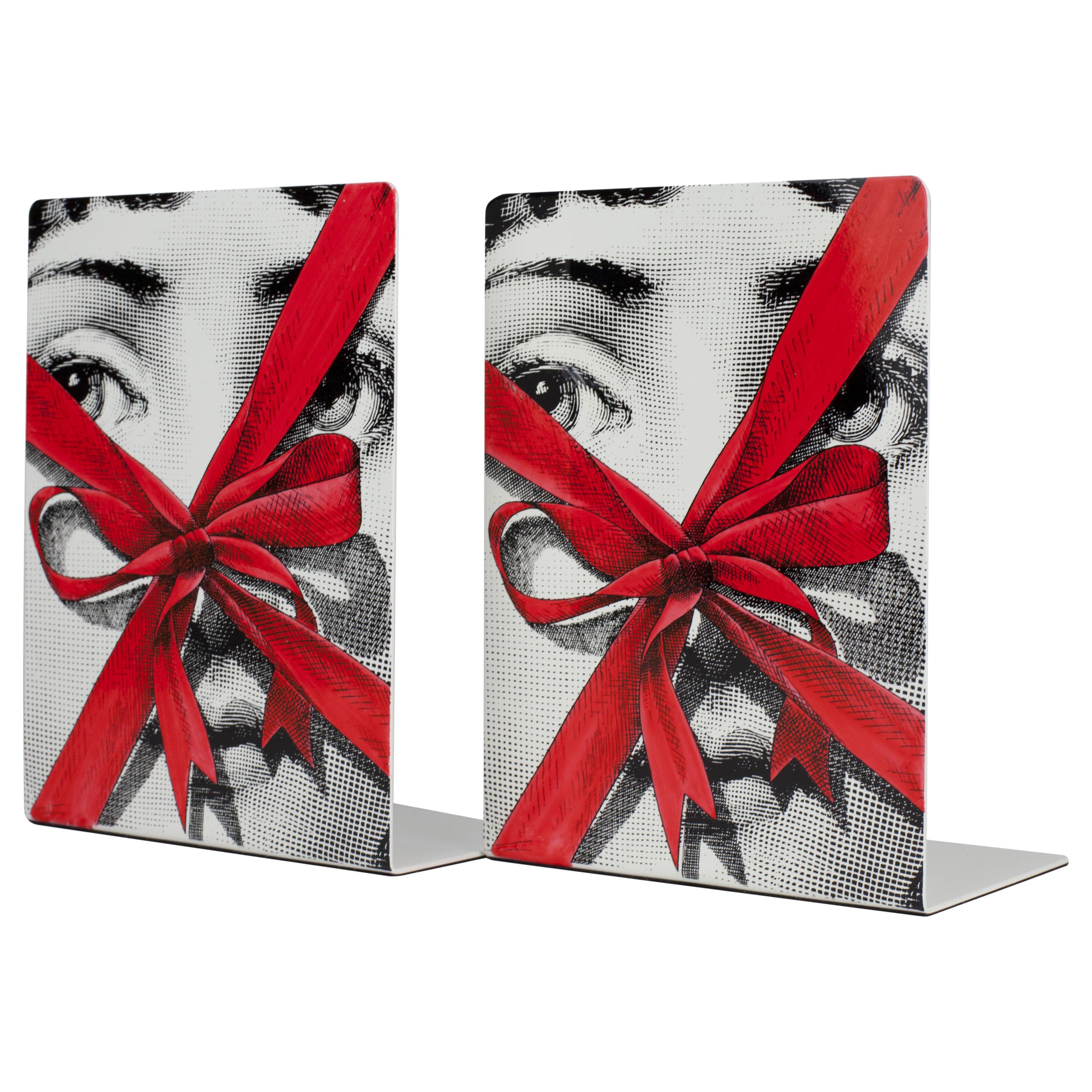 Fornasetti Bookends Gift Tema E Variazioni N. 171 Black/White/Red Metal For Sale