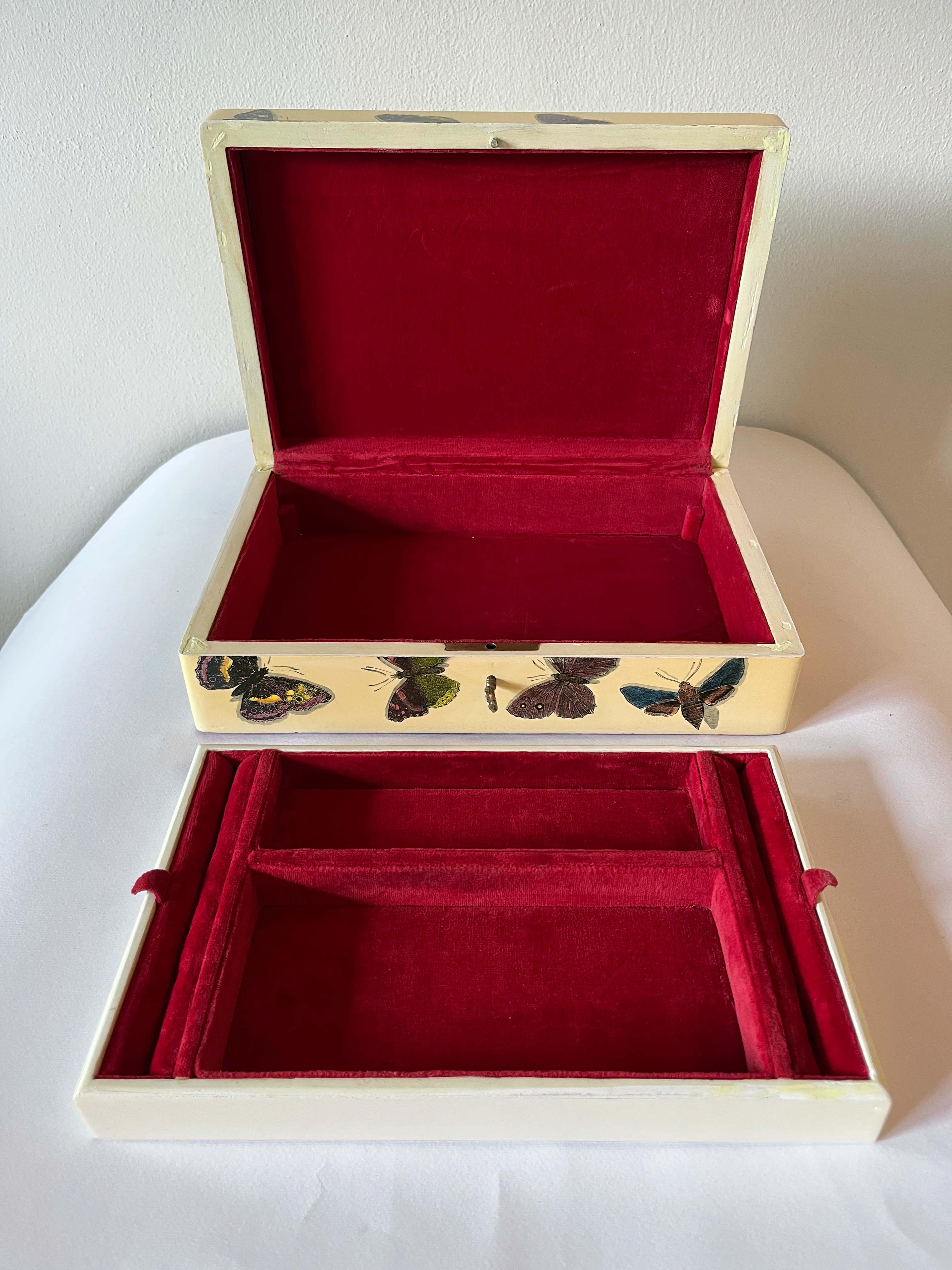 FORNASETTI Boîte à bijoux papillon en vente 1