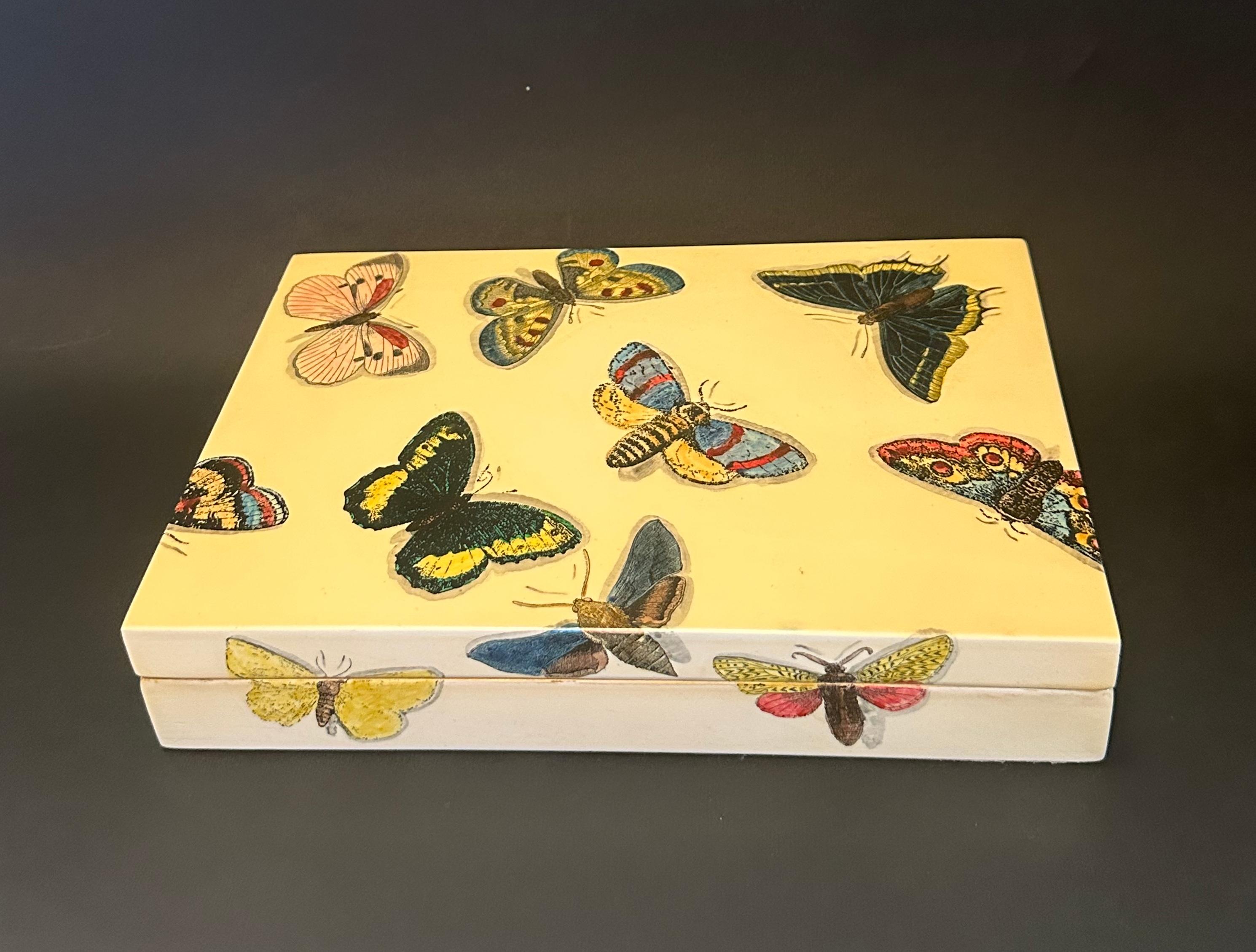 Mid-Century Modern Boîte de jeu de poker papillon FORNASETTI en vente