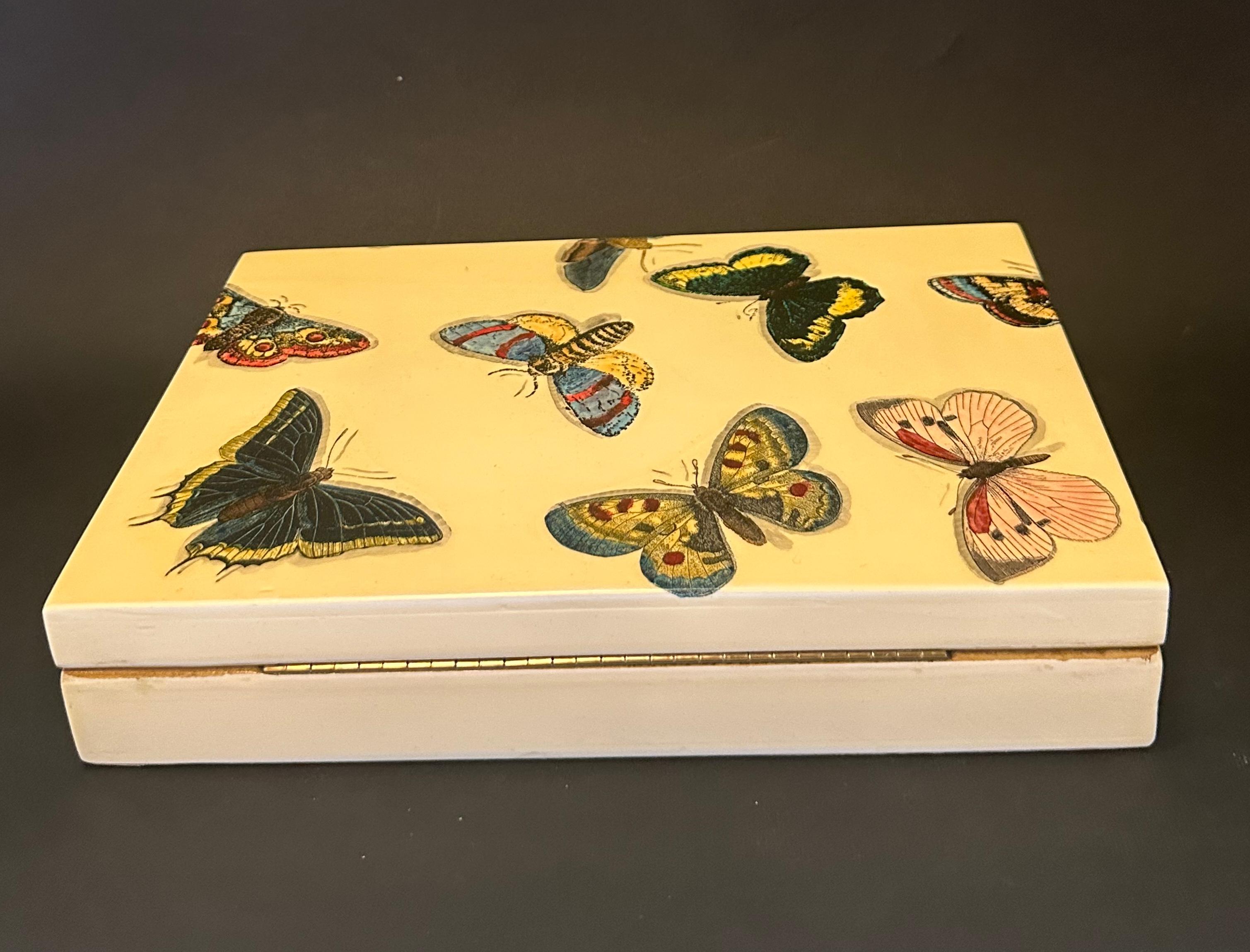 italien Boîte de jeu de poker papillon FORNASETTI en vente