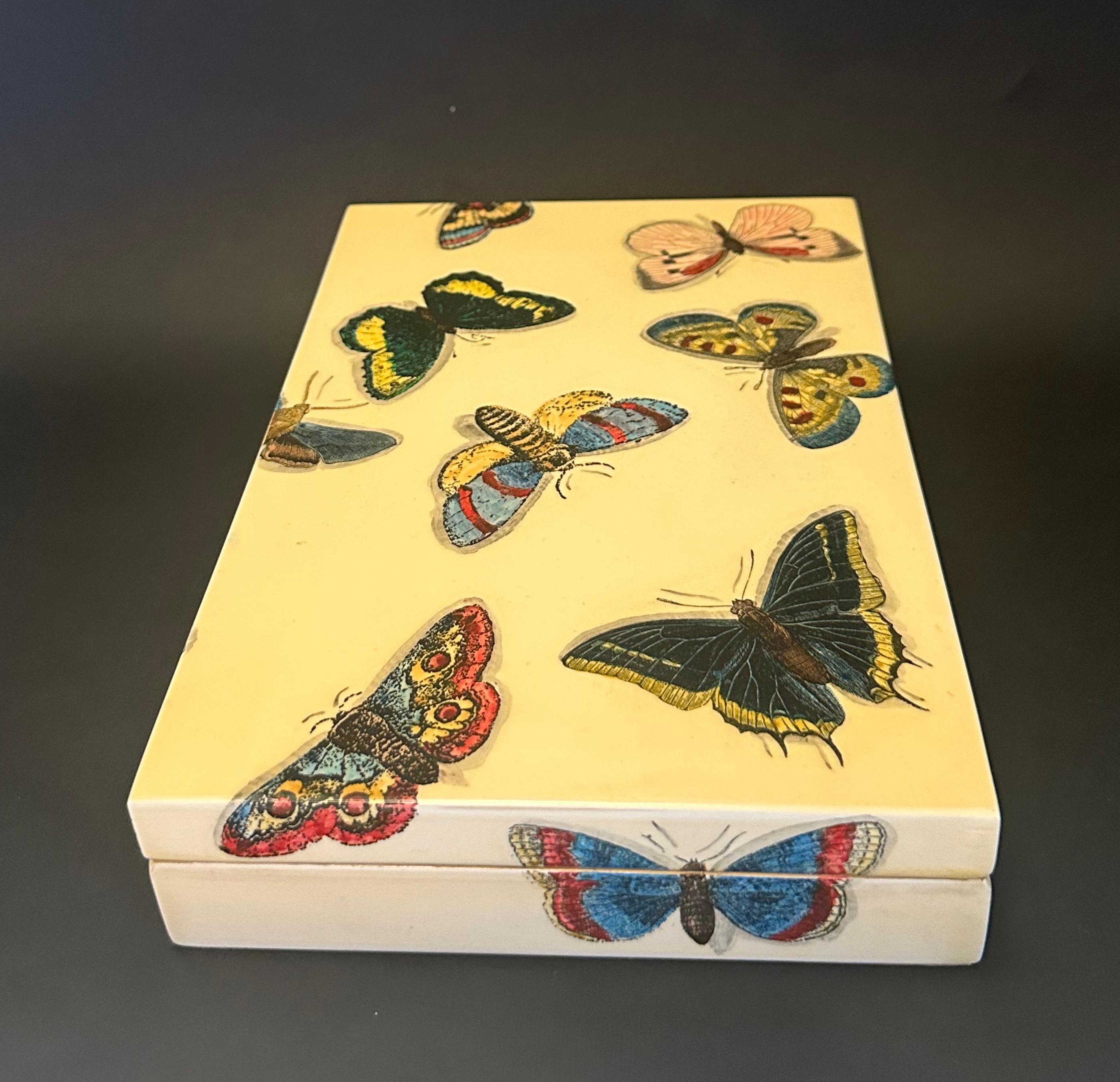 Bois Boîte de jeu de poker papillon FORNASETTI en vente