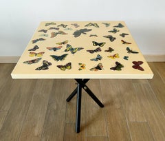 Mesa auxiliar cuadrada FORNASETTI Mariposa