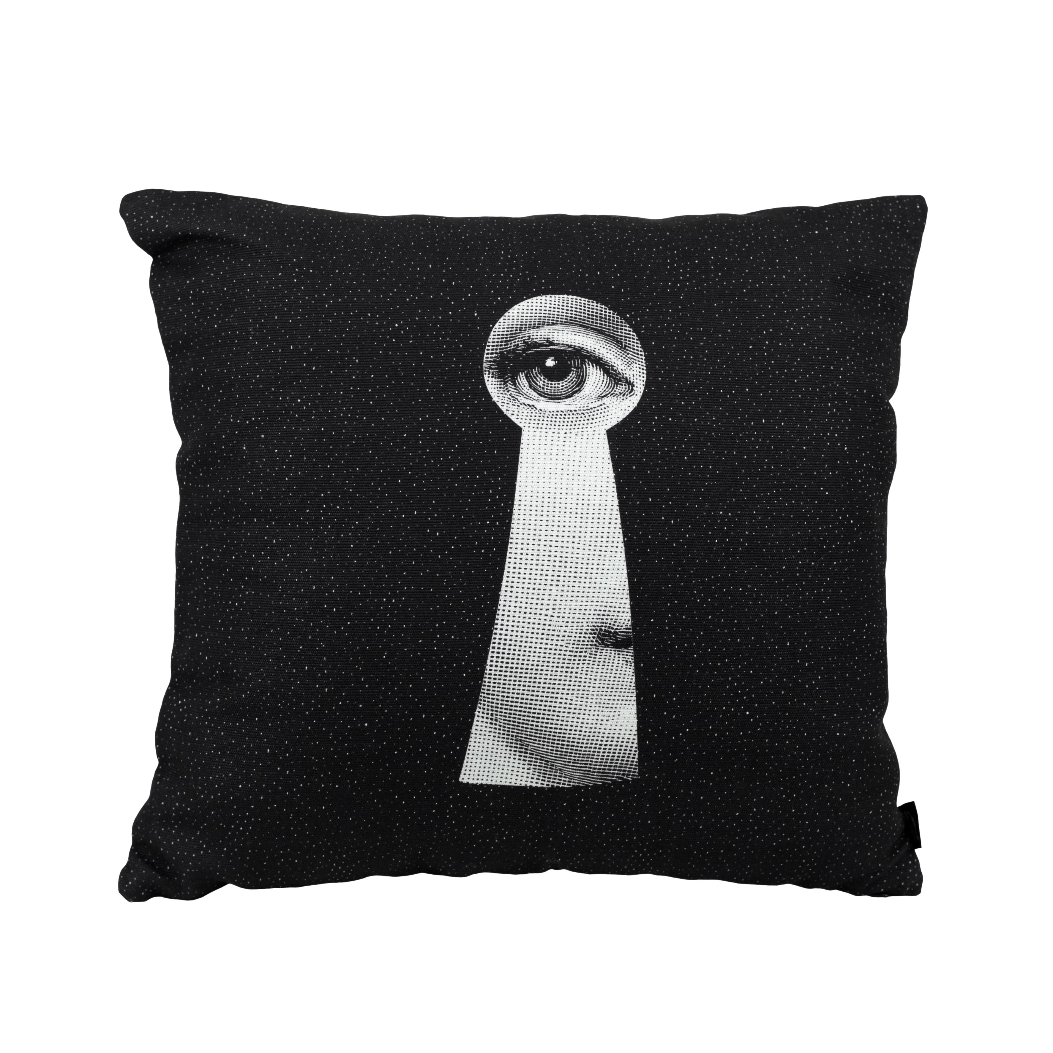 The Fornasetti cushions will add to each room an unexpected detail thanks to the most iconic Italian atelier designs. 

The decoration features two variations from the famous Fornasetti series Tema e Variazioni, inspired by the face of the