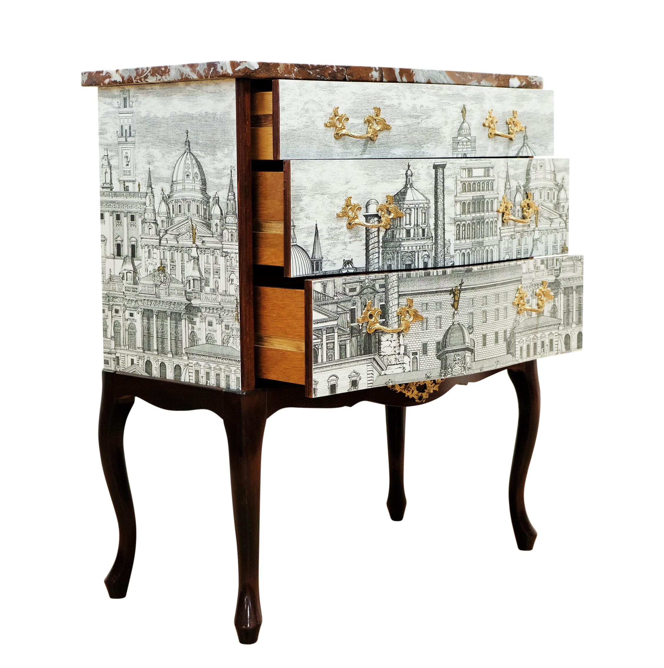 Gustavian chest with Fornasetti Ancient Rome Design and Natural Marble Top. Original cast brass fittings to the drawers and legs. 

Width: 66cm / 26.0