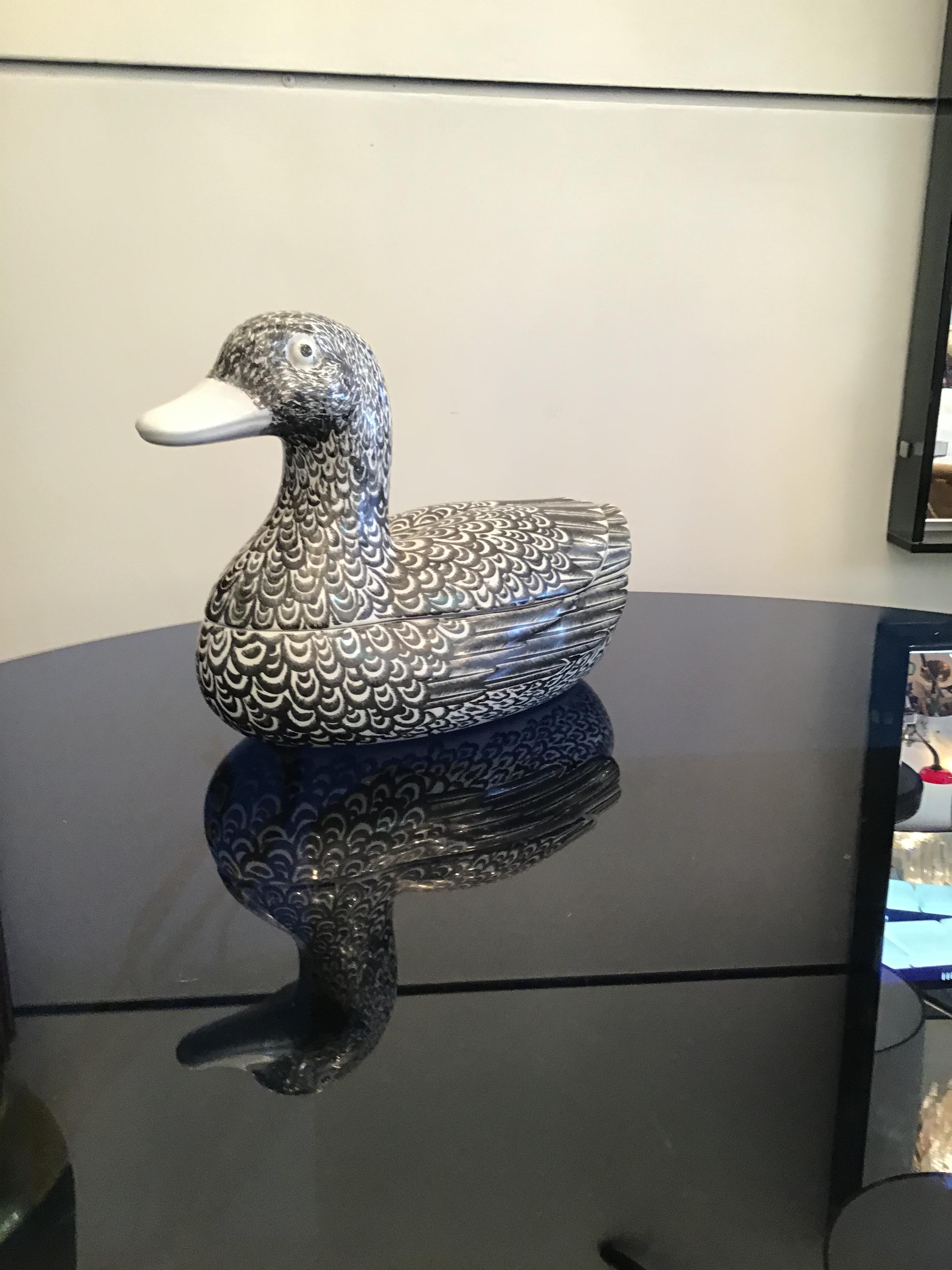 Metà XX secolo Fornasetti Anatra in ceramica 1960 Italia in vendita
