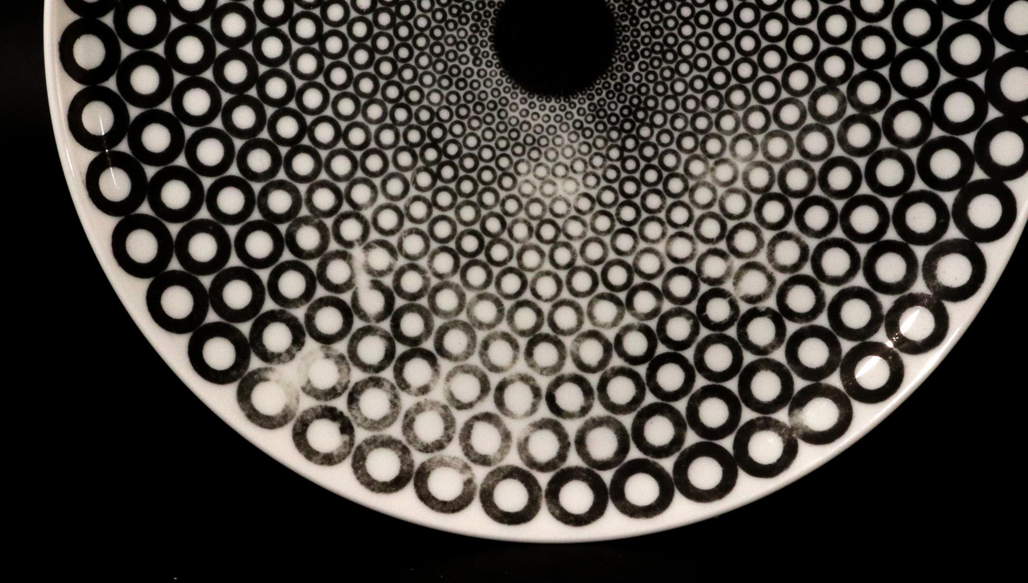 Fornasetti Egocentrismo Porcelana Platos Op Art Geométricos, Seis Platos en venta 7