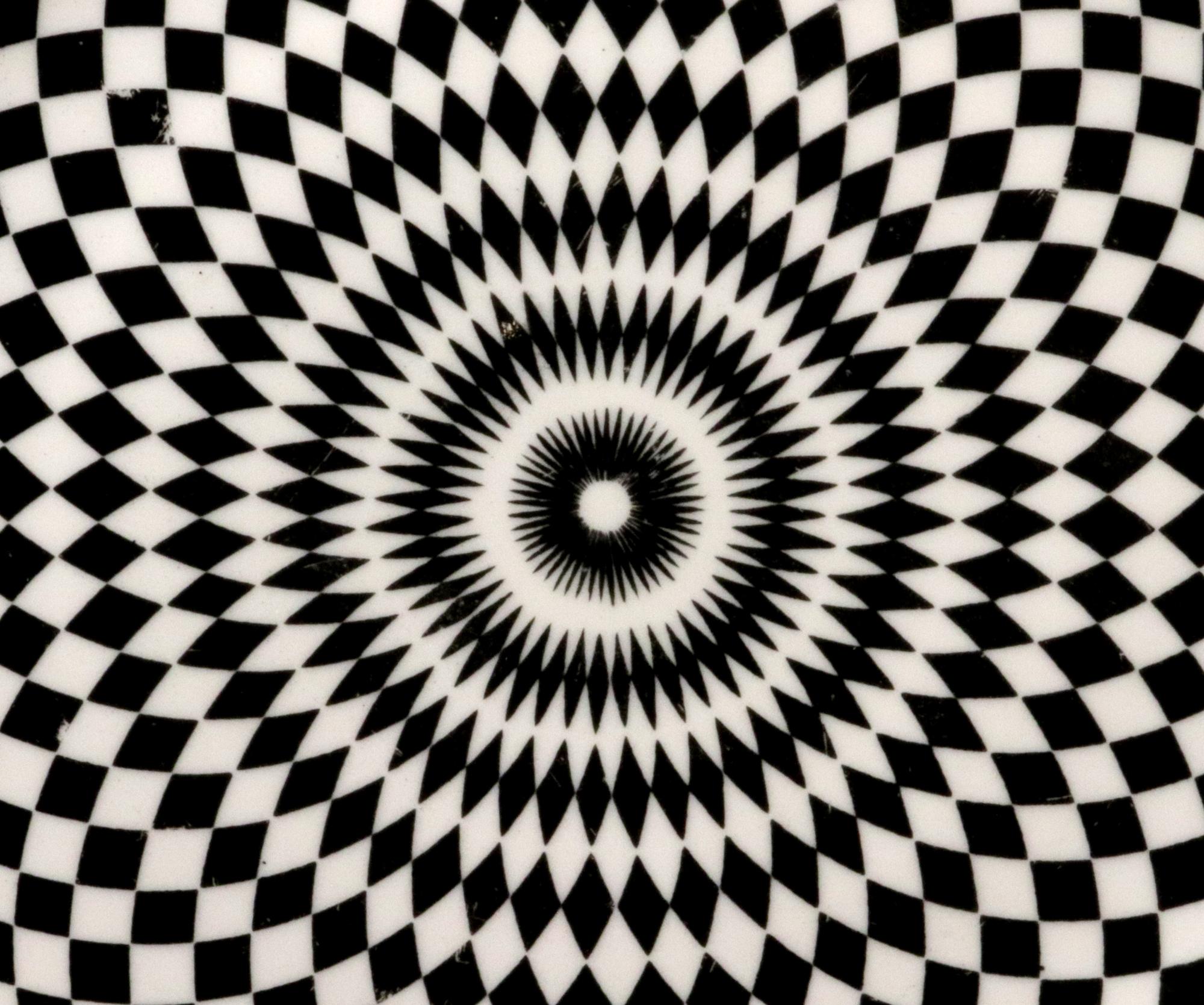 Fornasetti Egocentrismo Porcelana Platos Op Art Geométricos, Seis Platos en venta 9