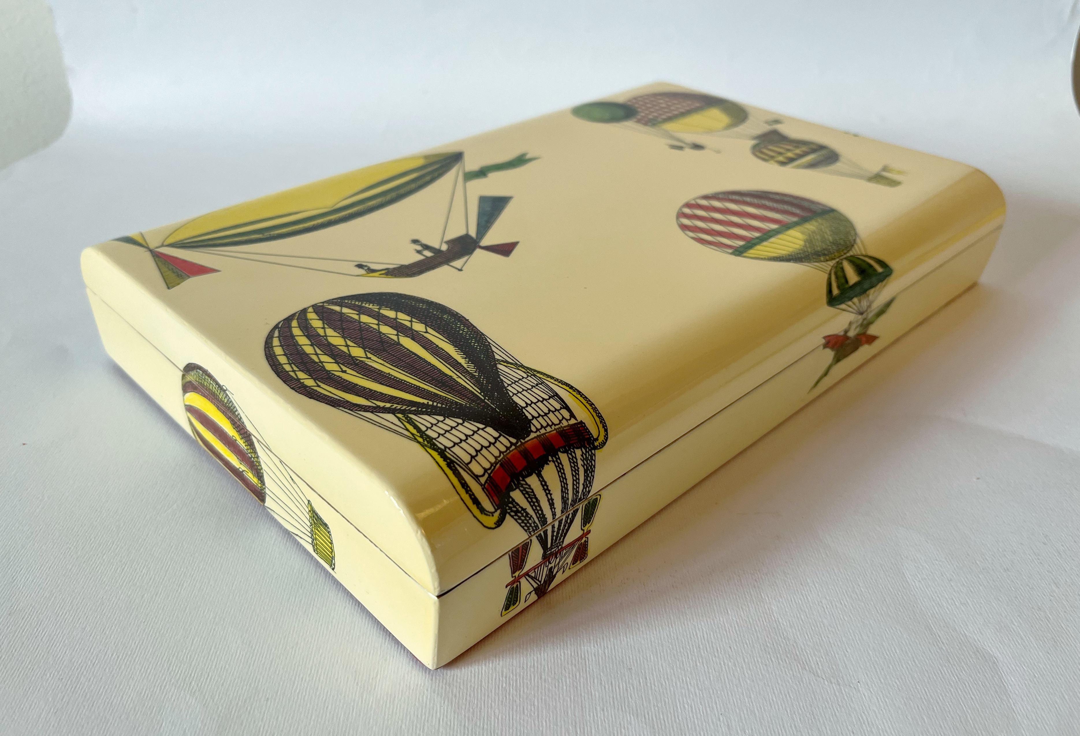 Mid-Century Modern FORNASETTI Jeu de cartes de poker Montgolfière Boîte de jeu en vente