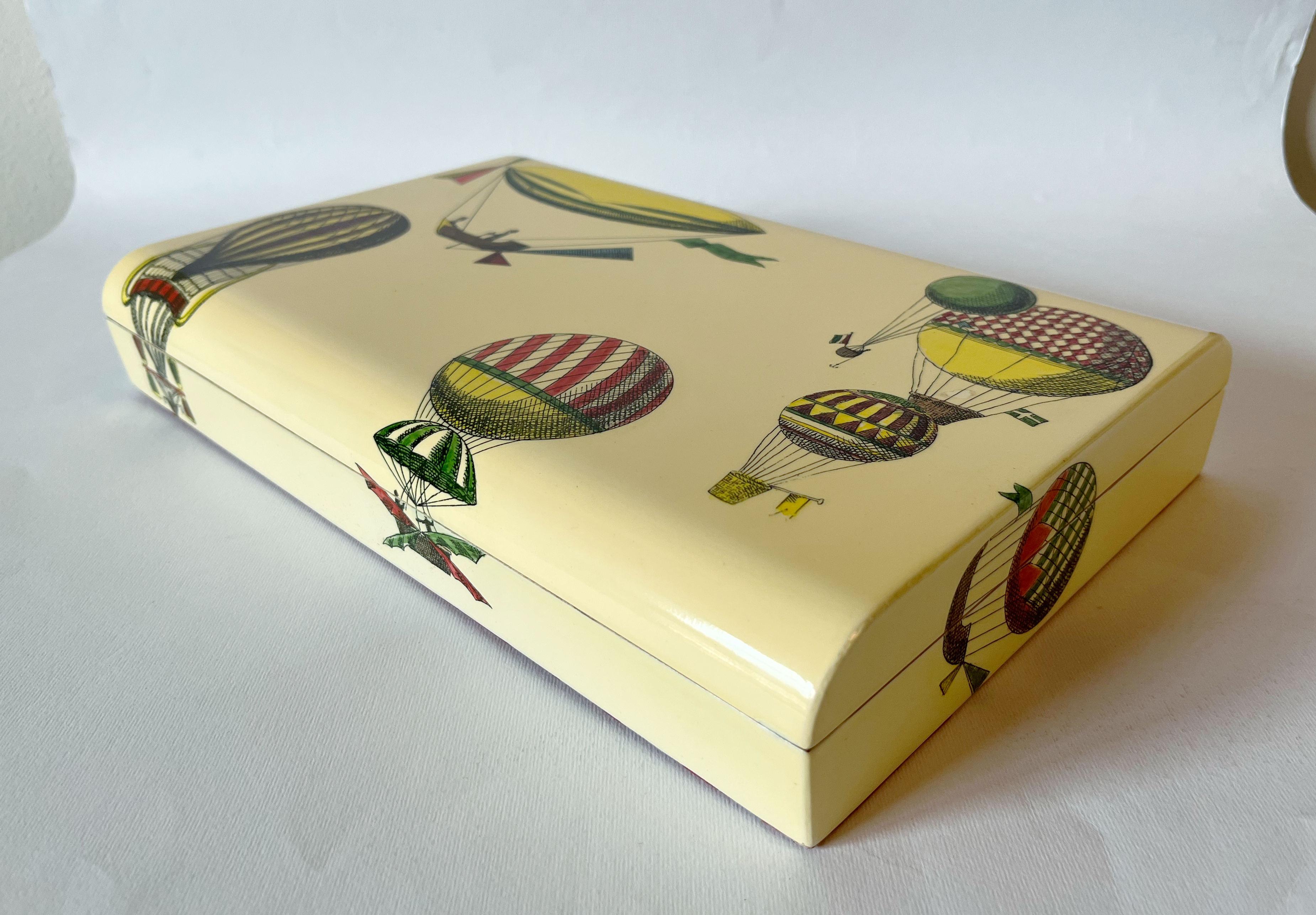 italien FORNASETTI Jeu de cartes de poker Montgolfière Boîte de jeu en vente
