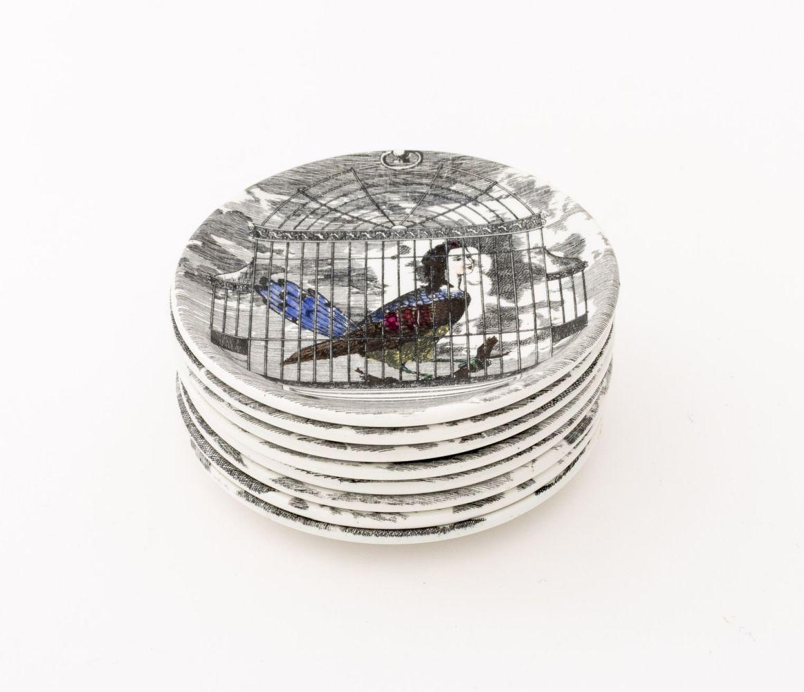 Fornasetti Le Arpie Gentili Porzellan Untersetzer, 8 im Angebot 1