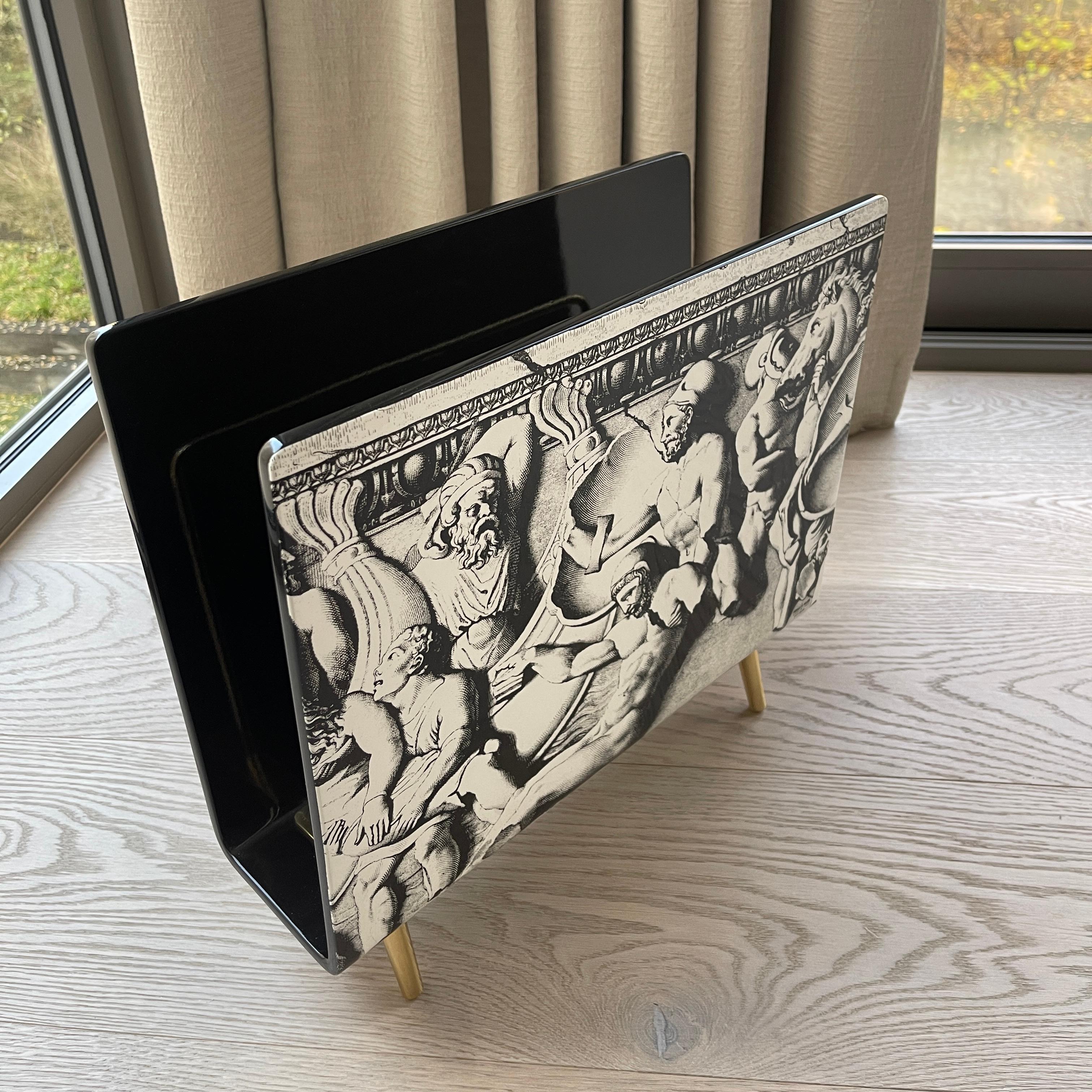 Portariviste Fornasetti - Bassorilievo in vendita 1