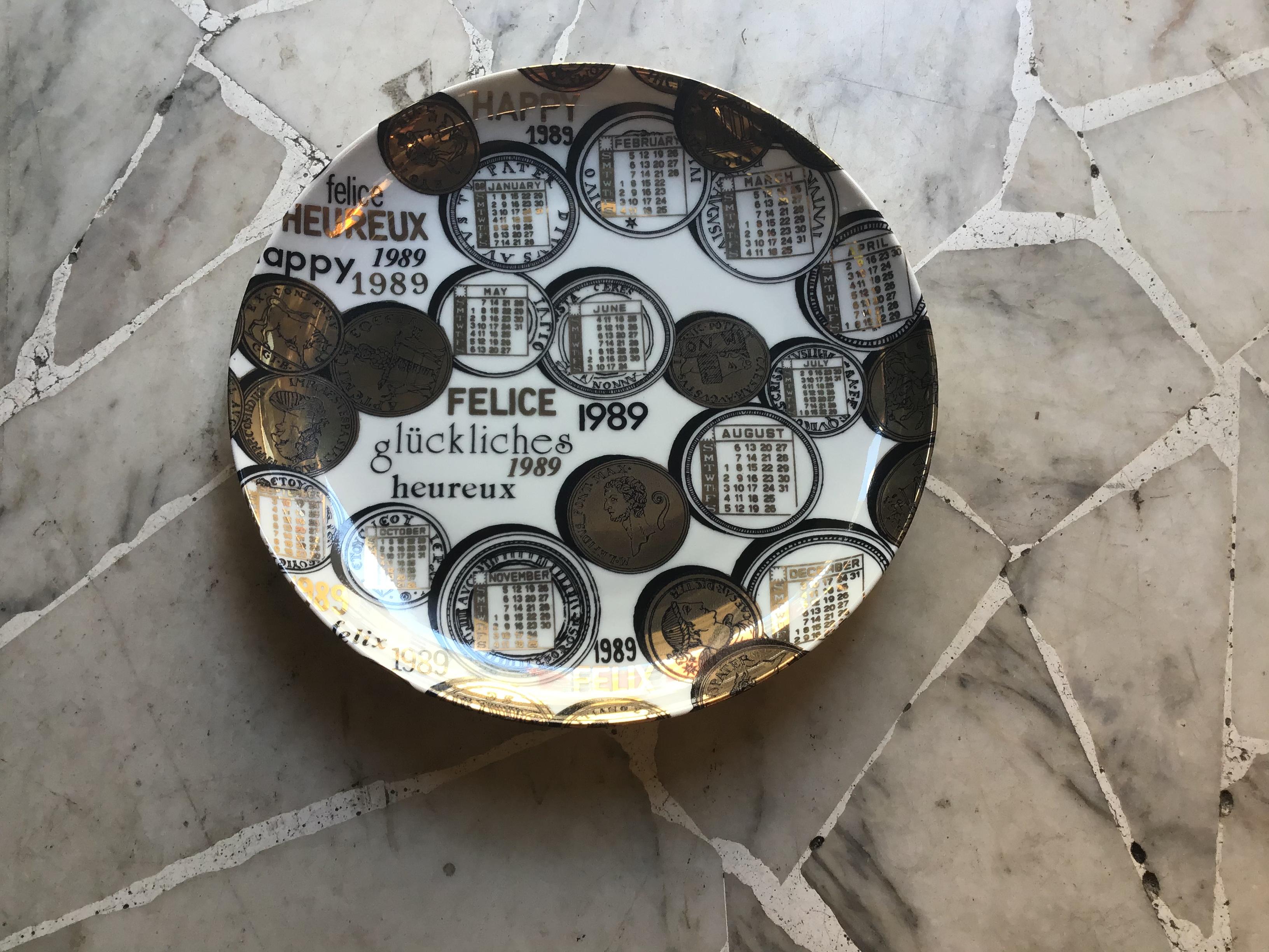 Autre Fornasetti N.22 Piatto Calendario Happy 1989 Porcelaine, Italie en vente