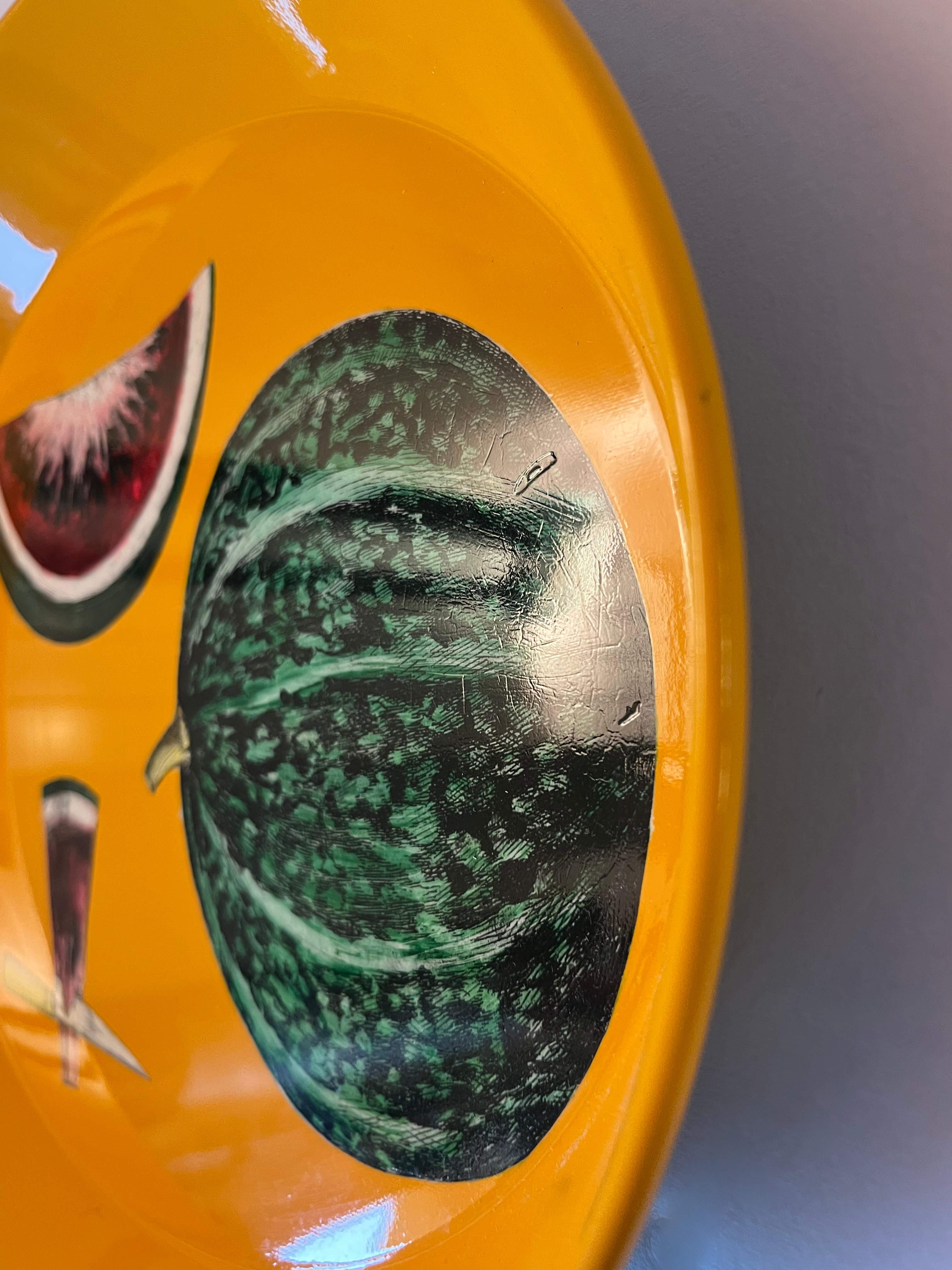FORNASETTI Wassermelon-Ovales Metalltablett aus Metall im Angebot 1