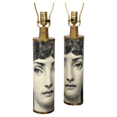 Paire de lampes de bureau emblématiques Fornasetti