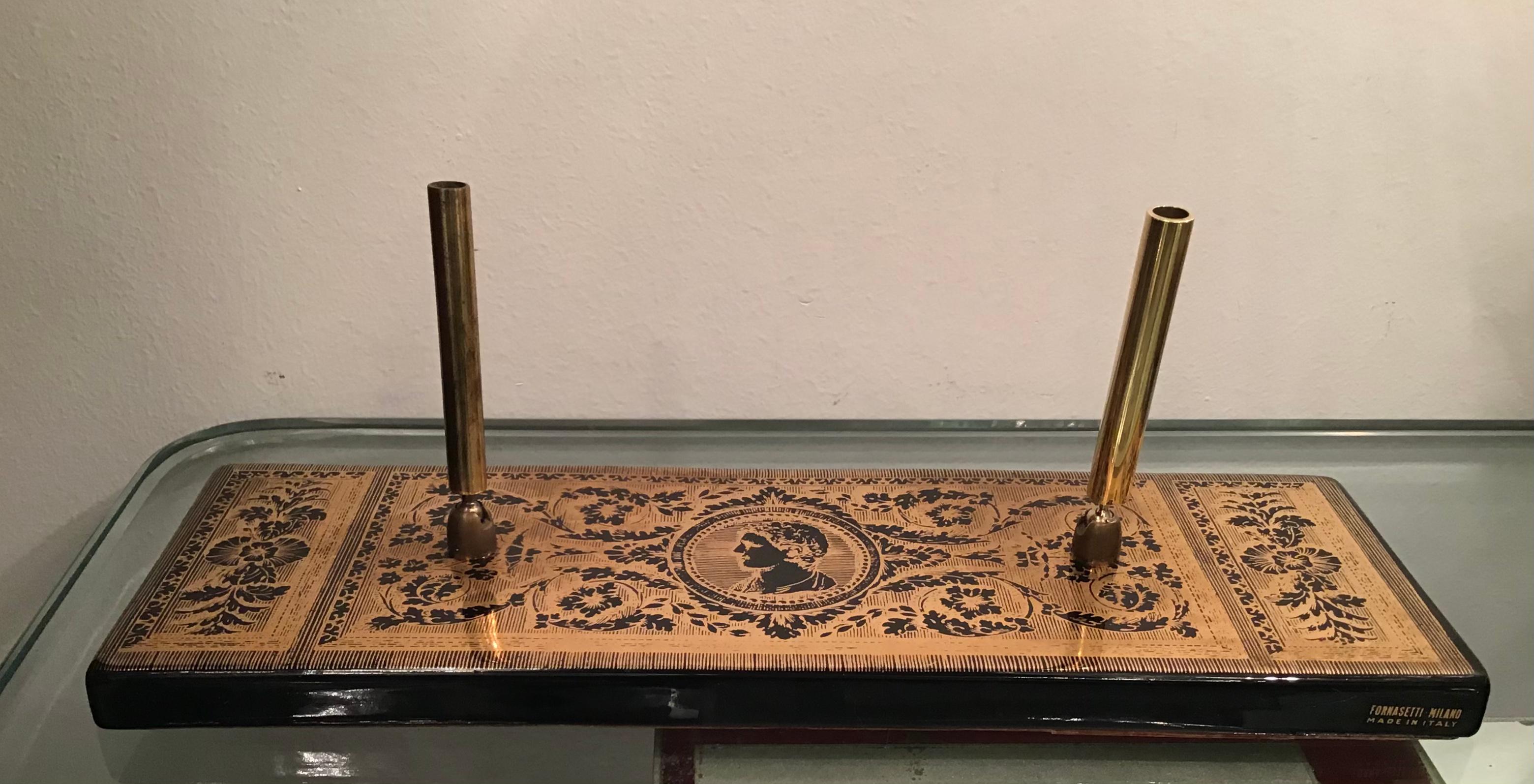 Portaplumas Fornasetti Cerámica Latón Oro, 1950, Italia en venta 1
