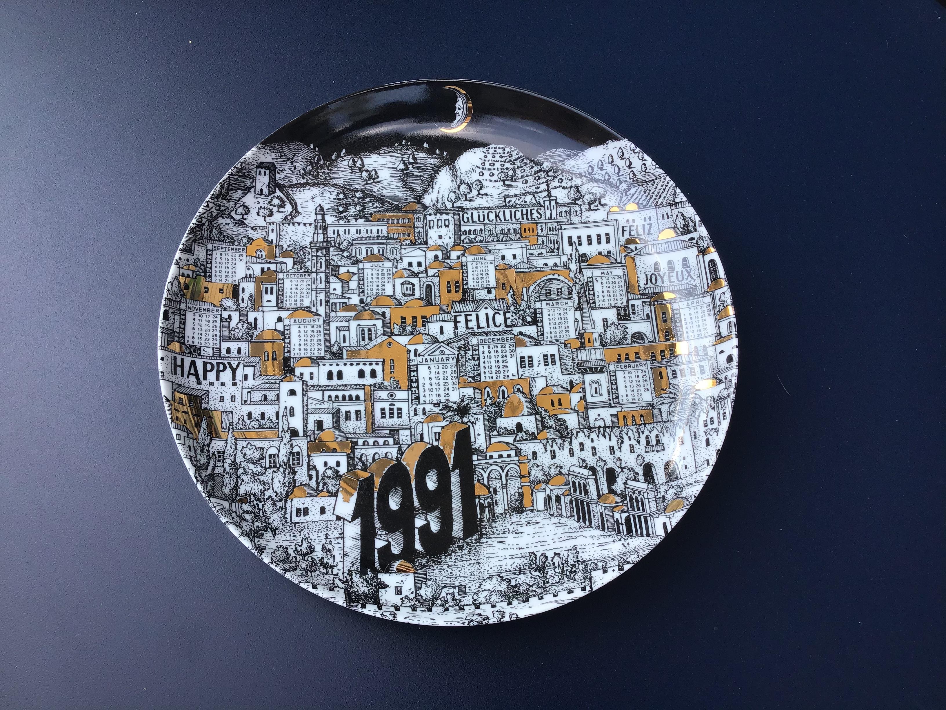 Fornasetti “Plate Calendar n24” Porcelain, 1991, Italy In Excellent Condition For Sale In Milano, IT