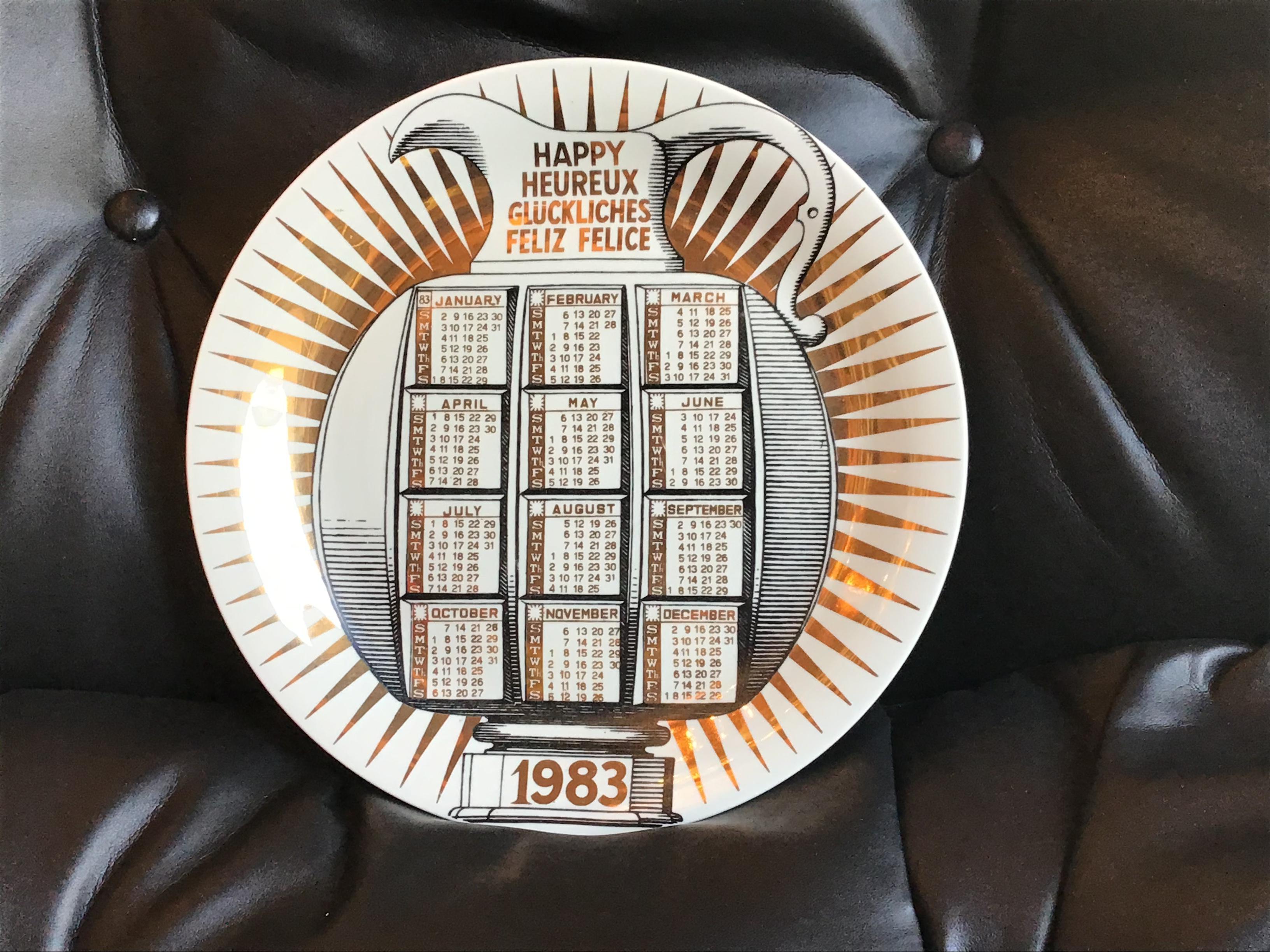 Fornasetti “Plate n.16 Calendario “ Porcelain 1983 Italy In Excellent Condition For Sale In Milano, IT