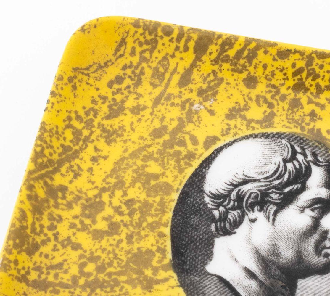 Fornasetti Porcelain Rectangular Trays, 2 (Italienisch) im Angebot