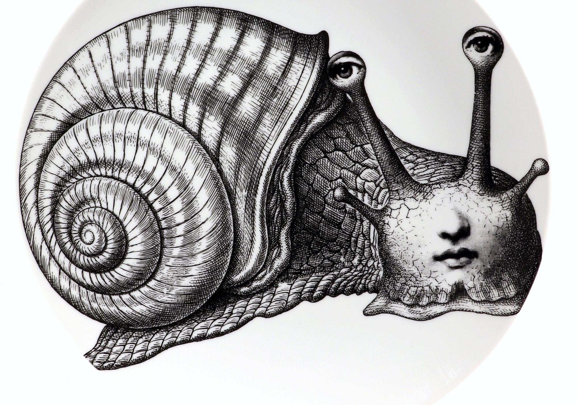 Porcellana Piatto in porcellana Fornasetti Surrealist Themes & Variation, #260 in vendita