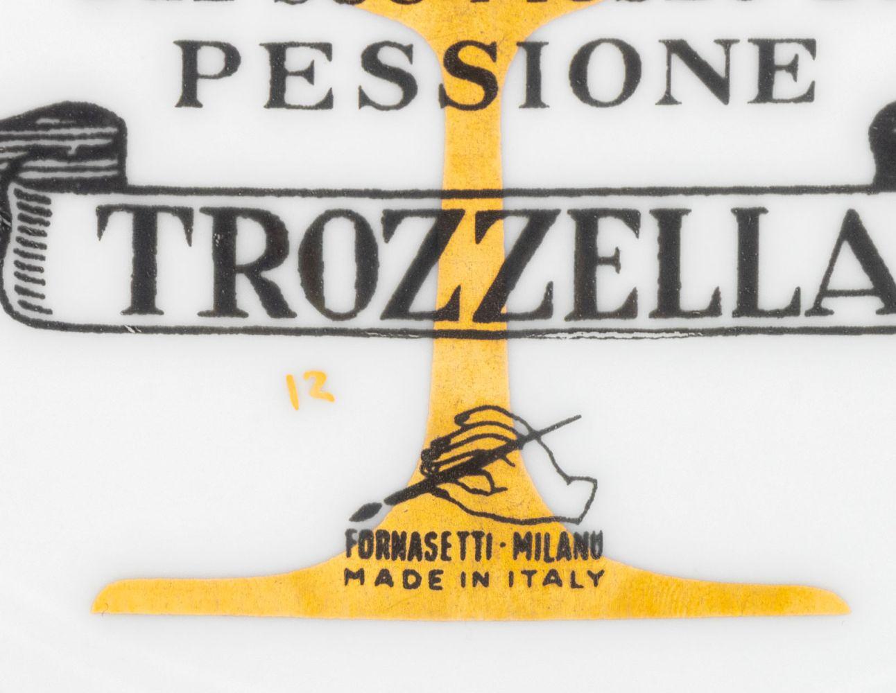 Fornasetti Porcelain Tableware, 3 Pcs. im Zustand „Gut“ im Angebot in Astoria, NY