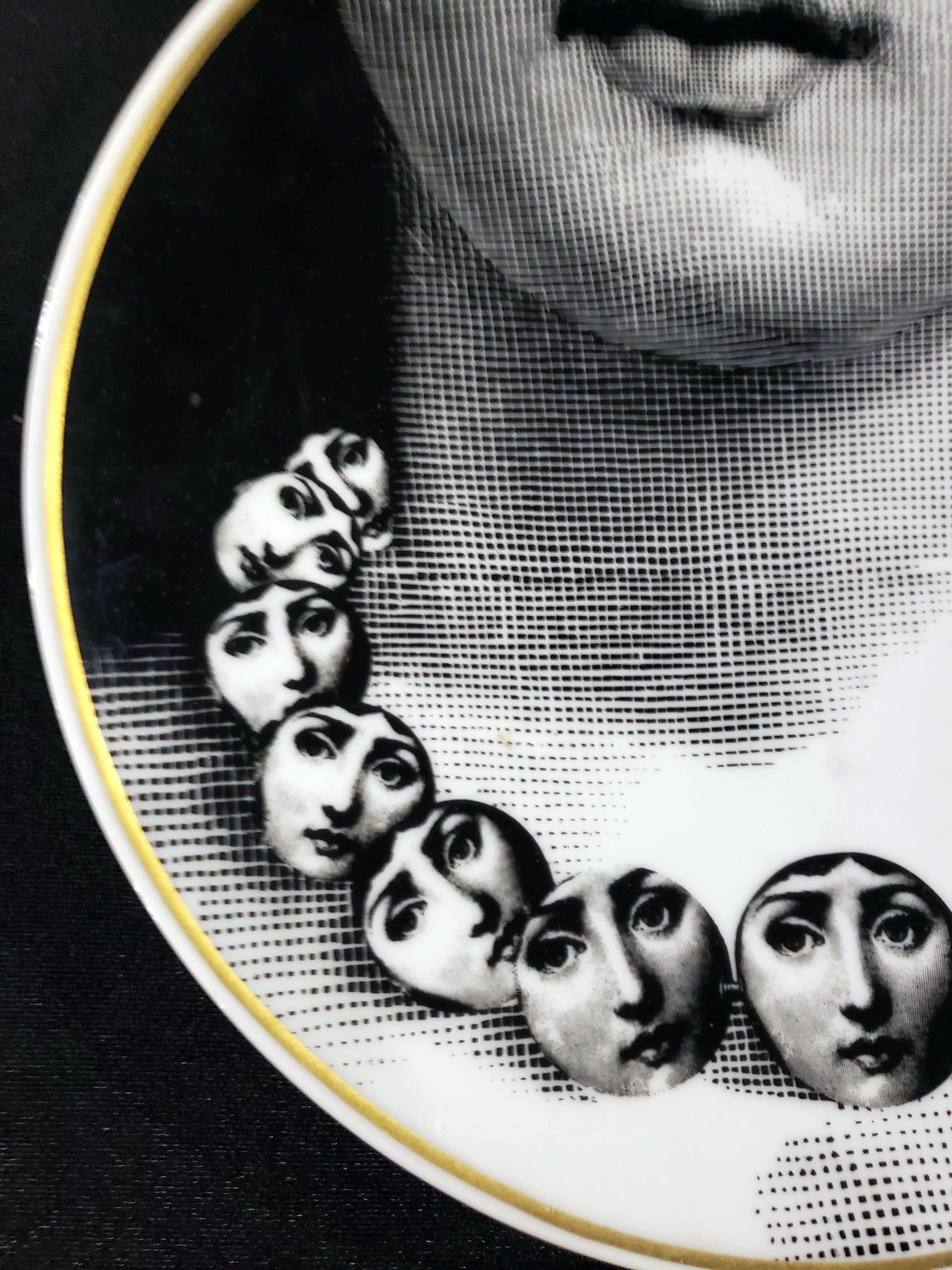 Late 20th Century Fornasetti Rosenthal Plate- Temi e Variazioni-Themes and Variation, Motiv 16